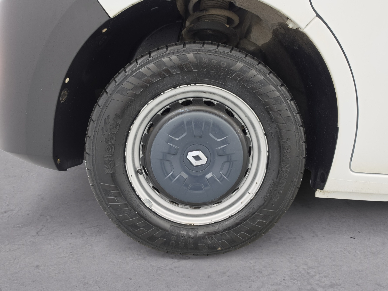 Vente en ligne Renault Master Fourgon MASTER CA TRAC F3500 L3H2 DCI 135 au prix de 26 990 €