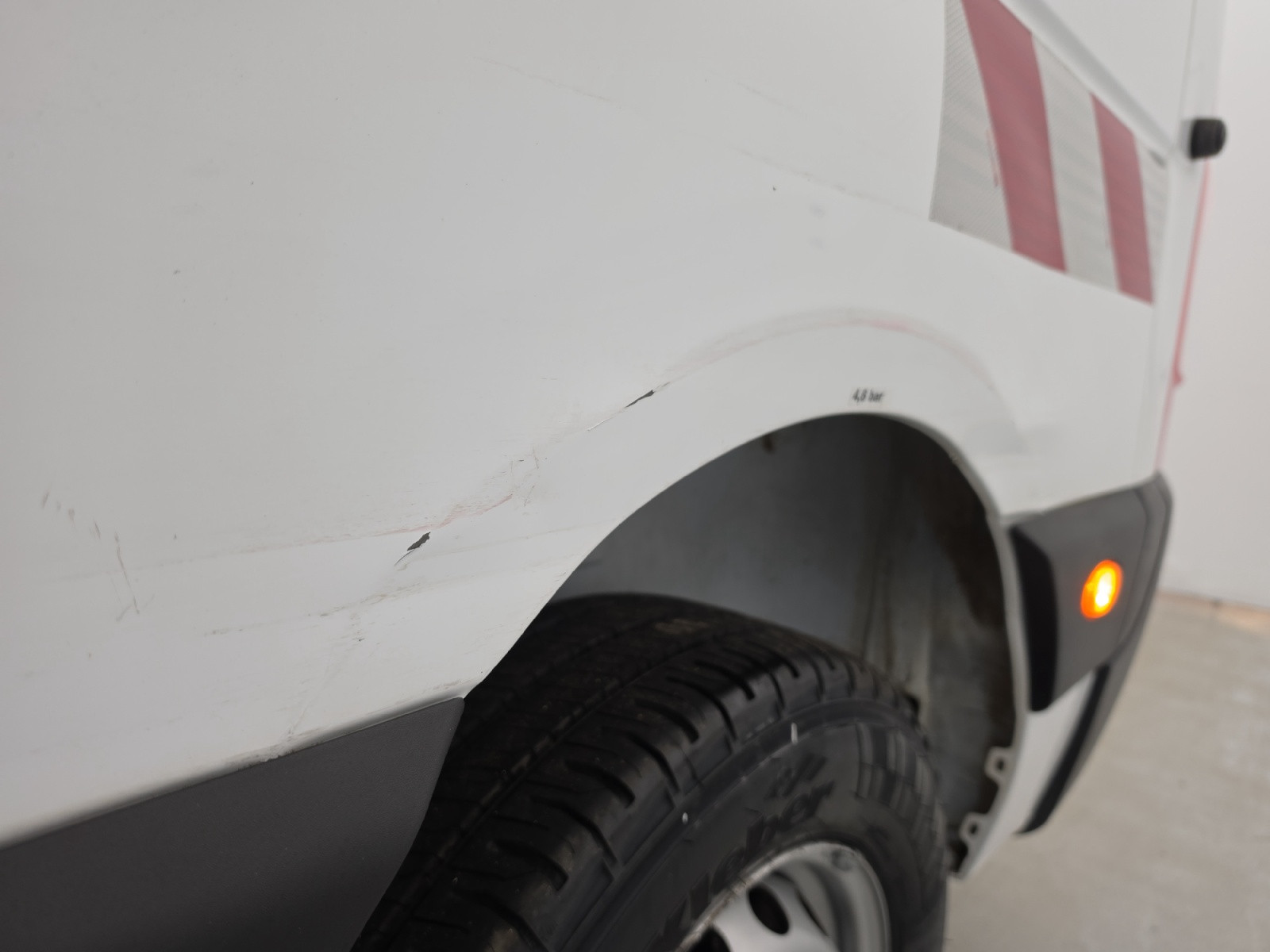 Vente en ligne Renault Master Fourgon MASTER CA TRAC F3500 L3H2 DCI 135 au prix de 26 990 €