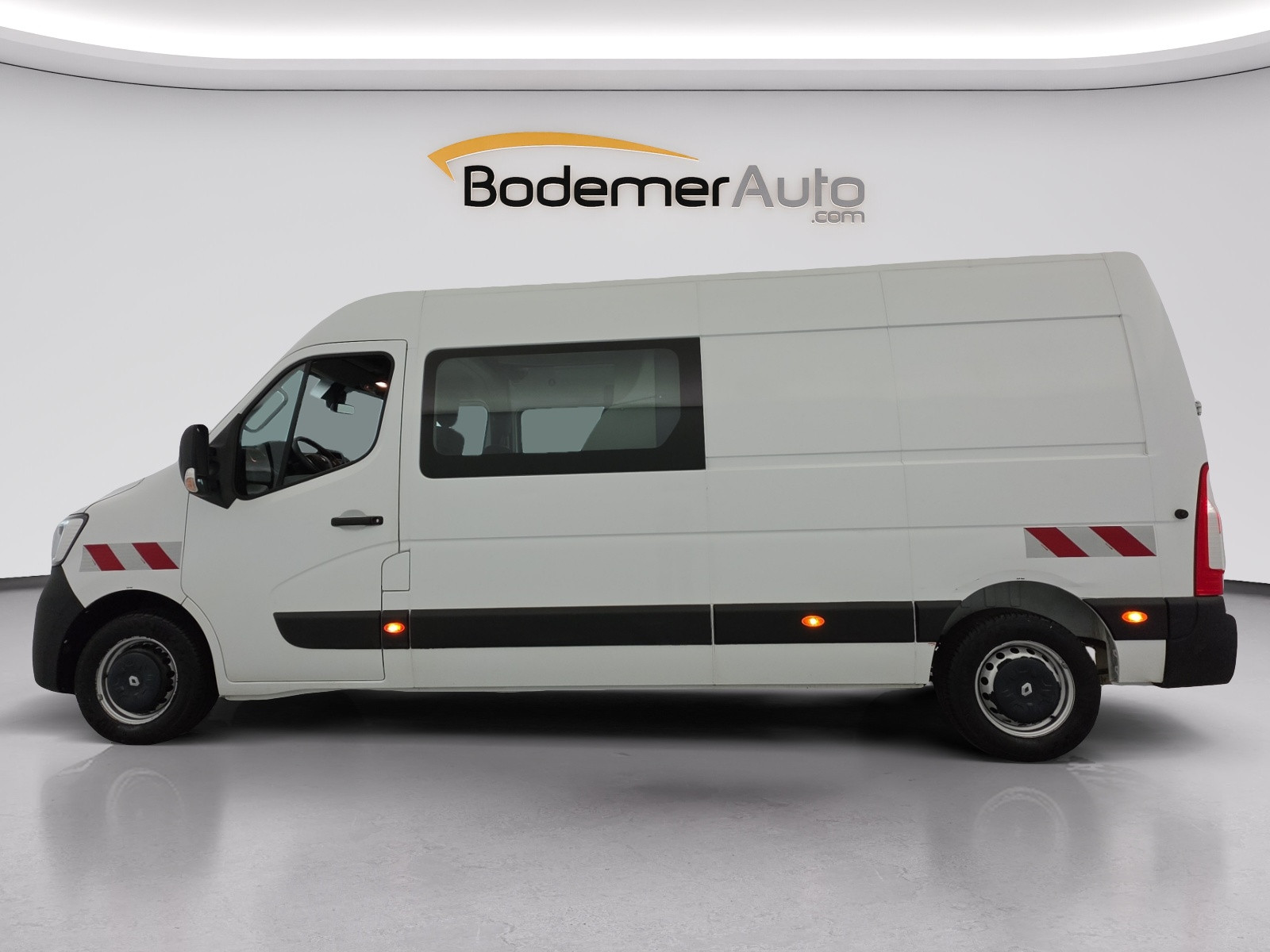 Vente en ligne Renault Master Fourgon MASTER CA TRAC F3500 L3H2 DCI 135 au prix de 26 990 €