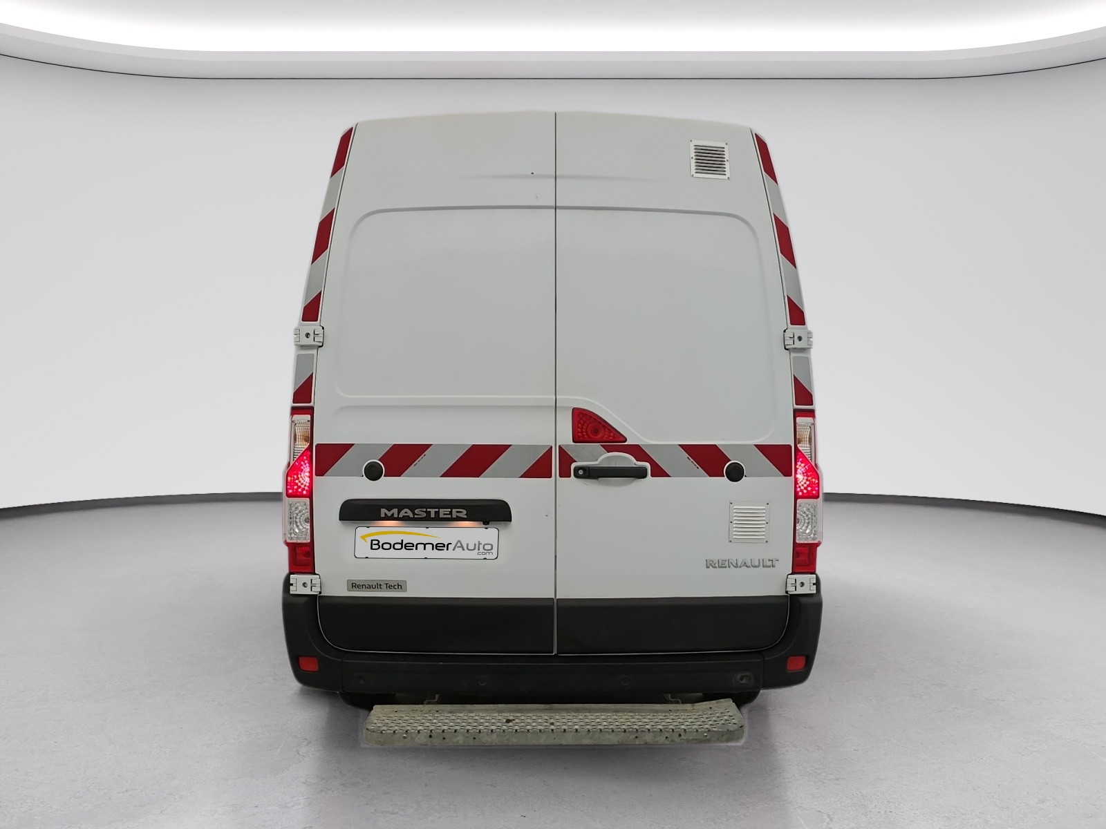 Vente en ligne Renault Master Fourgon MASTER CA TRAC F3500 L3H2 DCI 135 au prix de 26 990 €