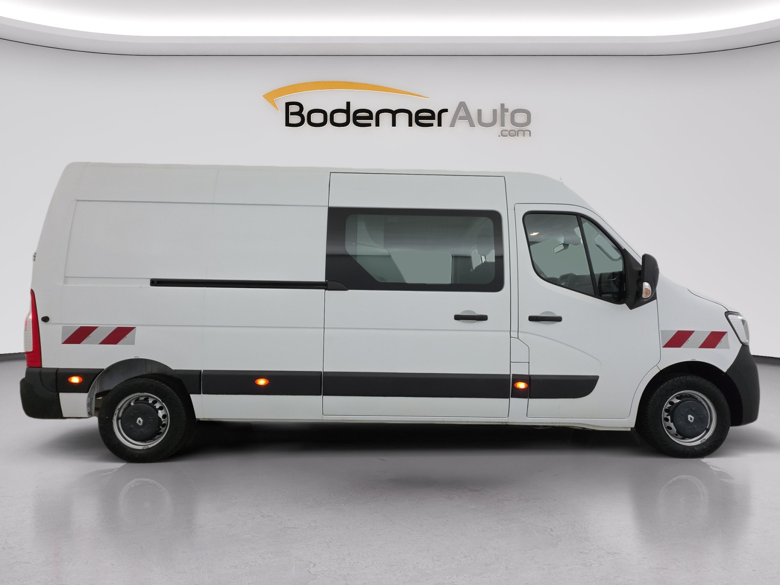 Vente en ligne Renault Master Fourgon MASTER CA TRAC F3500 L3H2 DCI 135 au prix de 26 990 €