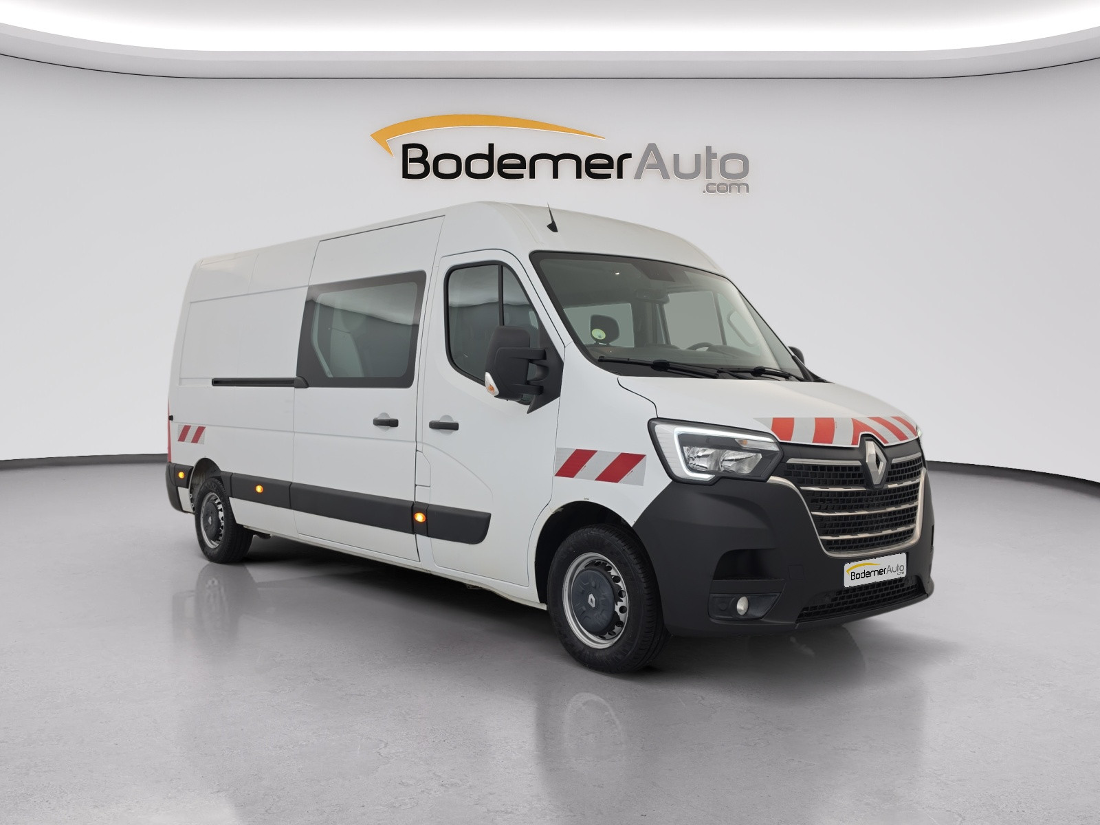 Vente en ligne Renault Master Fourgon MASTER CA TRAC F3500 L3H2 DCI 135 au prix de 26 990 €