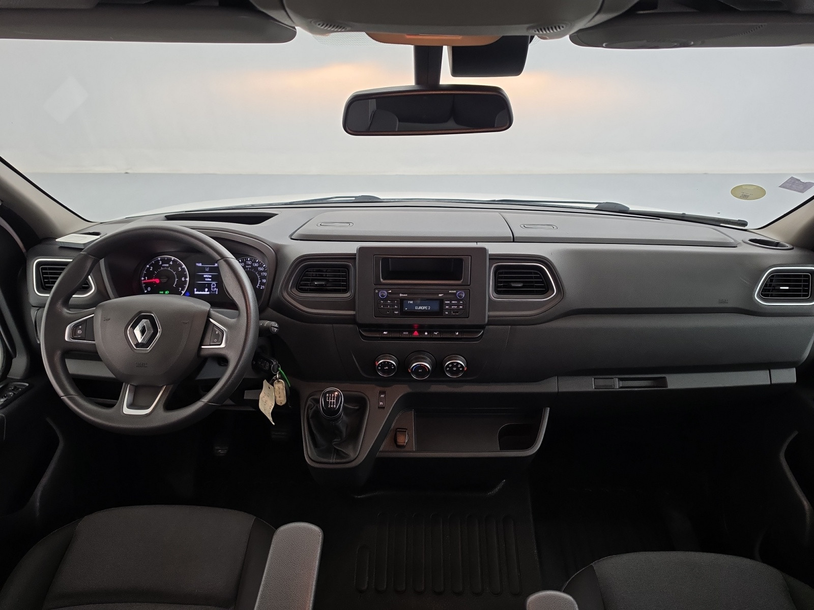 Vente en ligne Renault Master Fourgon MASTER CA TRAC F3500 L3H2 DCI 135 au prix de 26 990 €