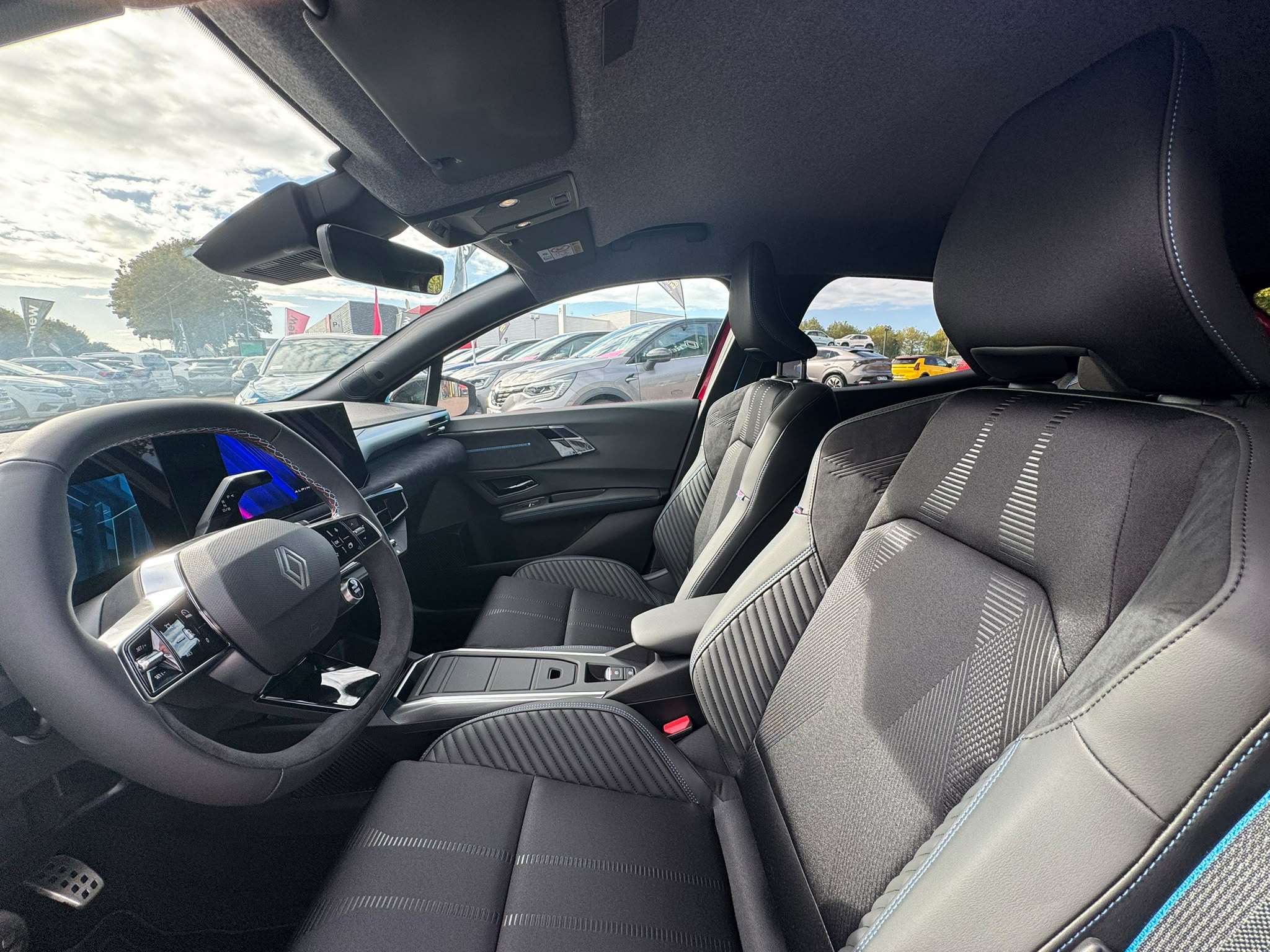 Vente en ligne Renault Clio 6 Clio E-Tech full hybrid 160 ch au prix de 28 490 €