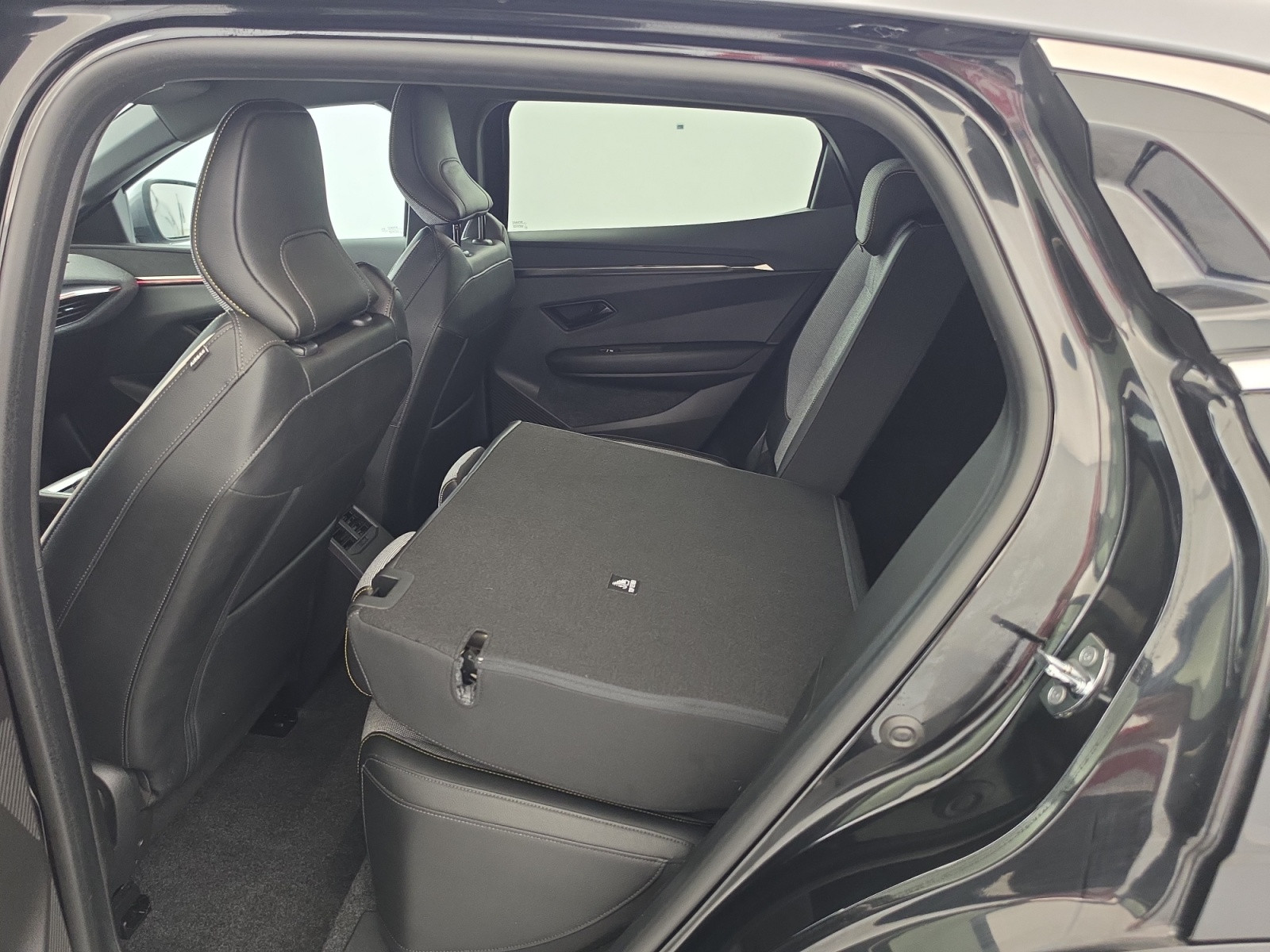 Vente en ligne Renault Megane E-Tech  EV60 220 ch super charge au prix de 24 990 €