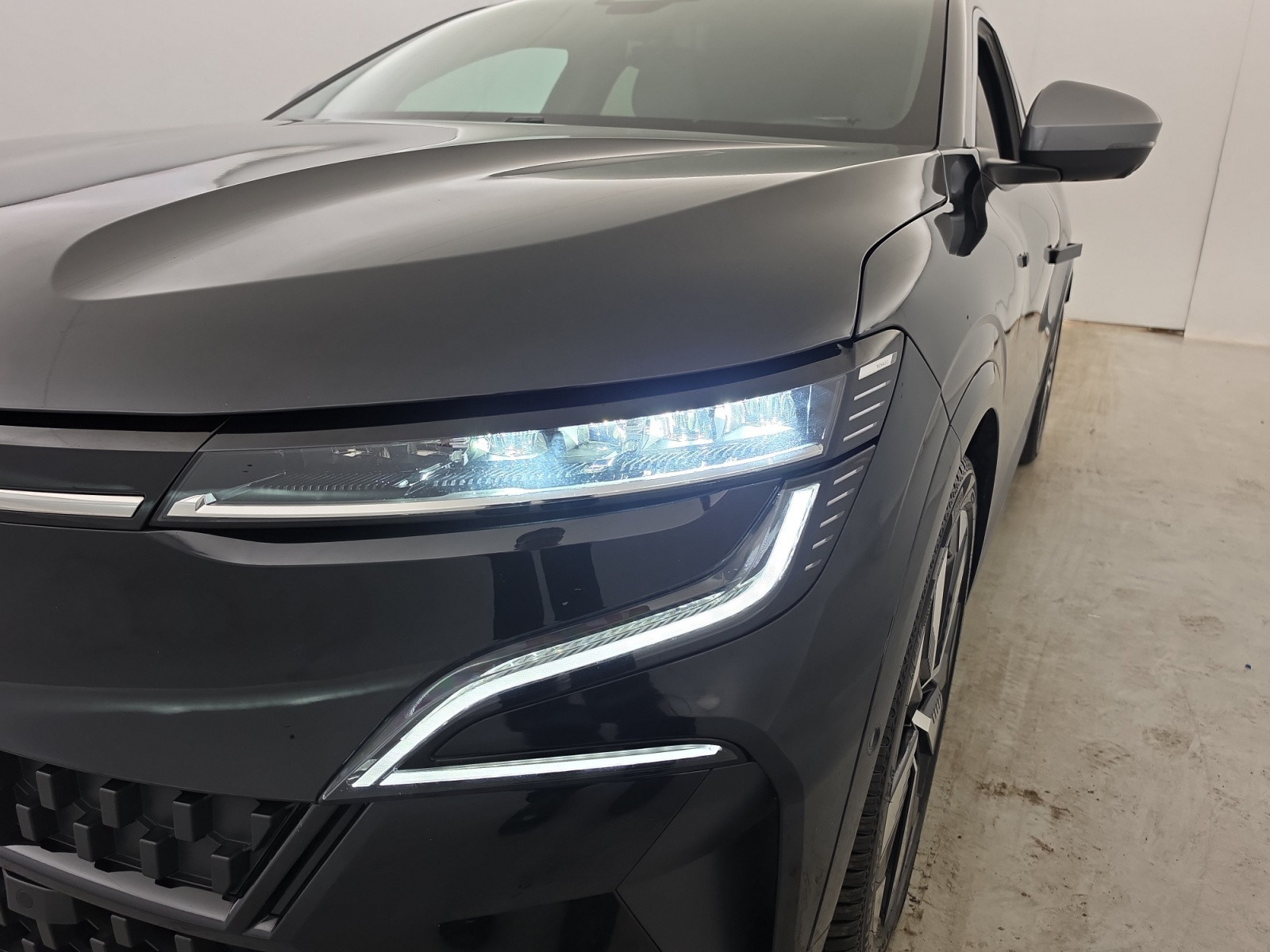 Vente en ligne Renault Megane E-Tech  EV60 220 ch super charge au prix de 24 990 €