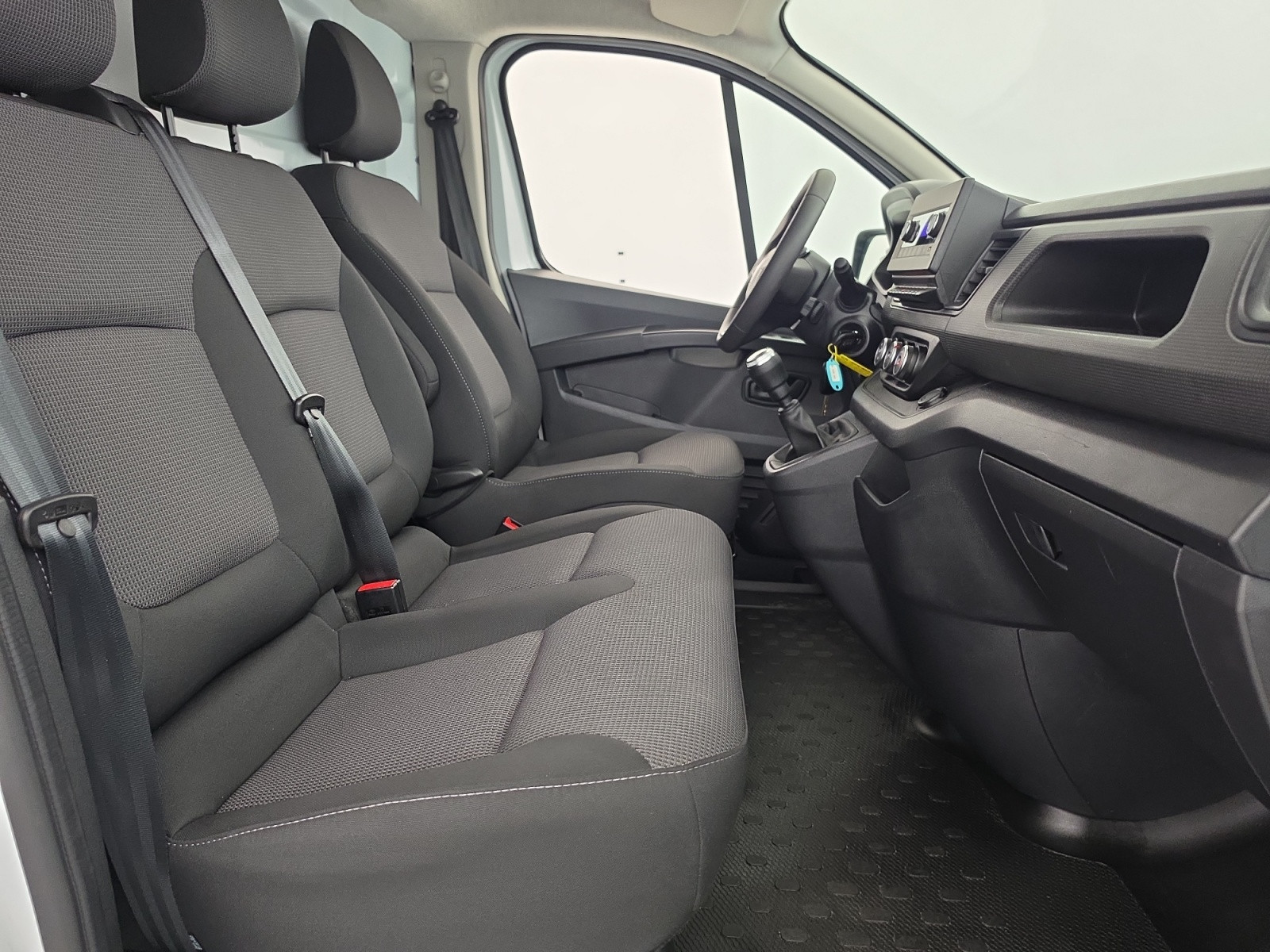 Vente en ligne Renault Trafic 3 Fourgon TRAFIC FG BLUE DCI 130 L1H1 3T GSR2 au prix de 22 990 €
