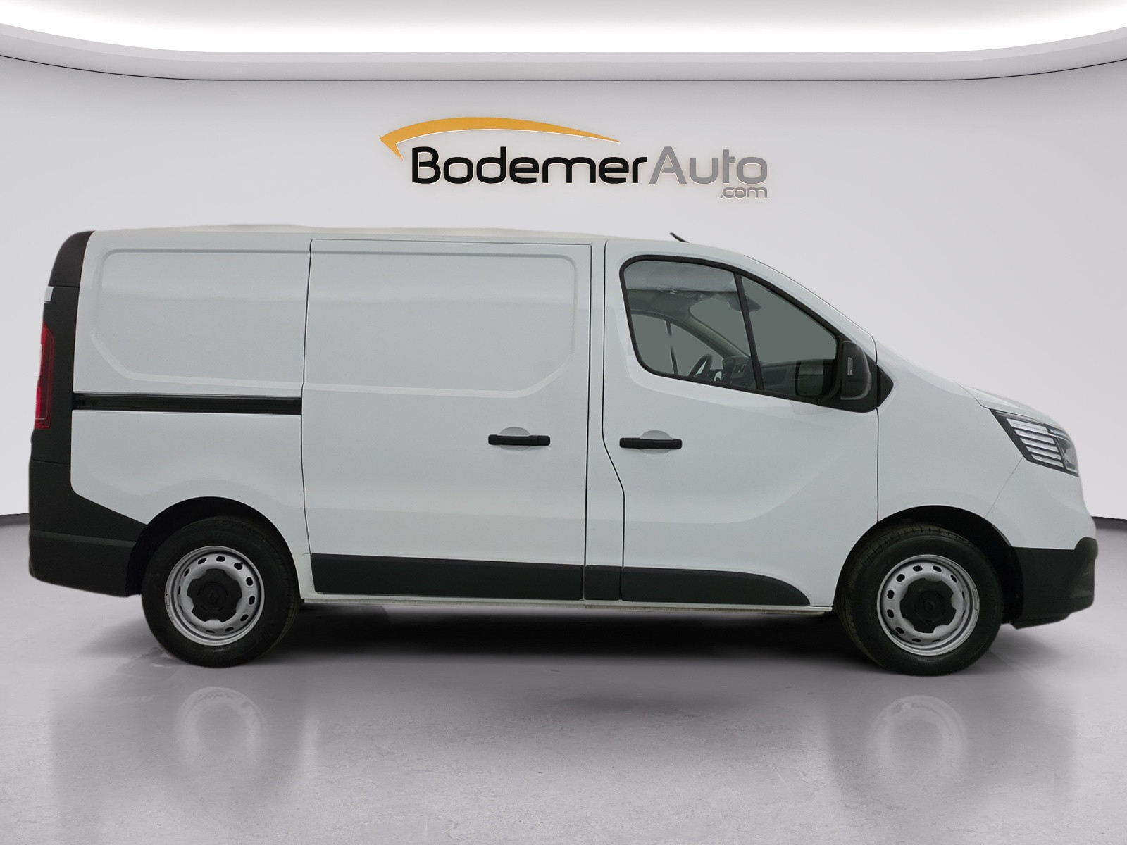 Vente en ligne Renault Trafic 3 Fourgon TRAFIC FG BLUE DCI 130 L1H1 3T GSR2 au prix de 22 990 €