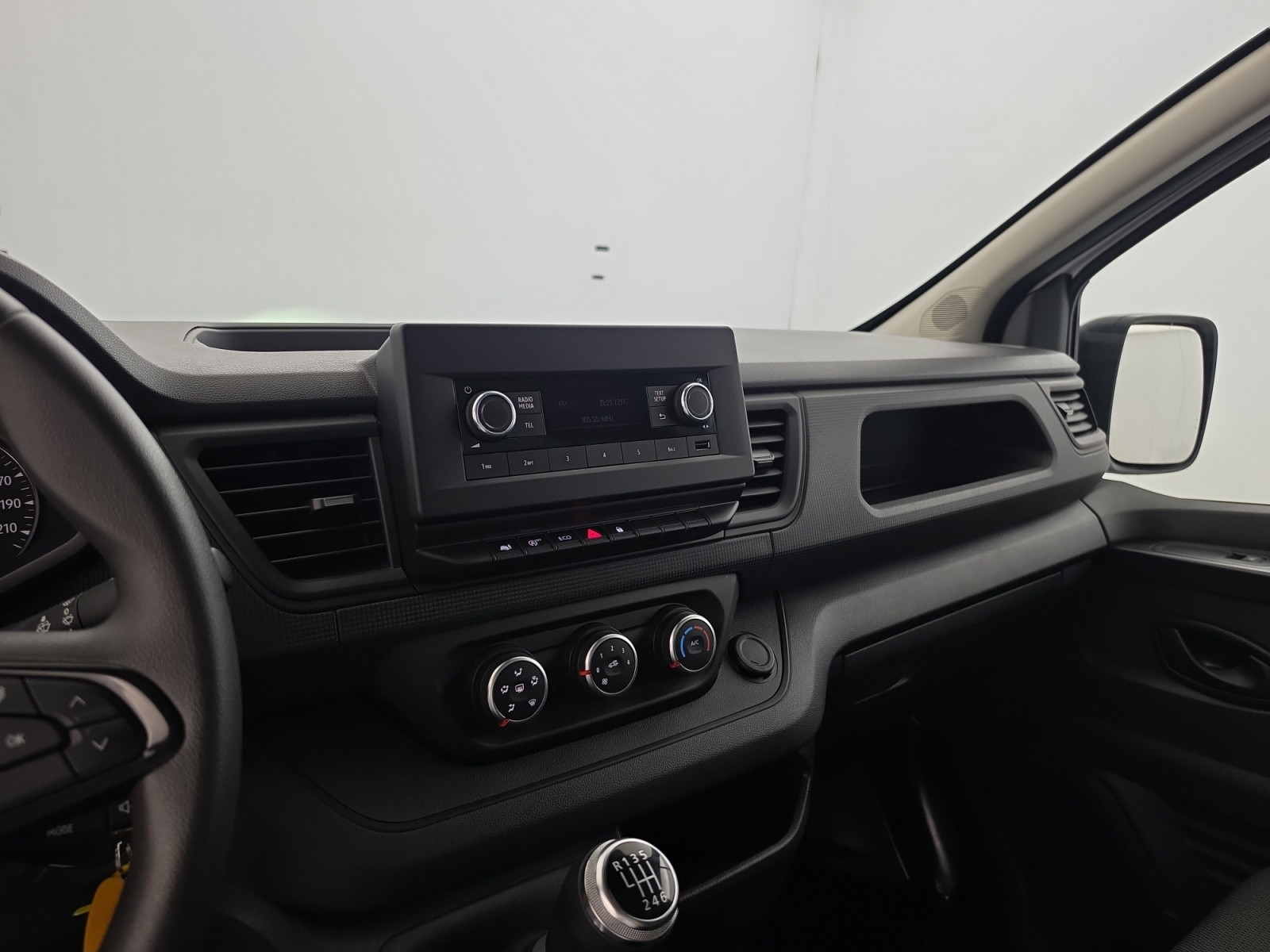 Vente en ligne Renault Trafic 3 Fourgon TRAFIC FG BLUE DCI 130 L1H1 3T GSR2 au prix de 22 990 €