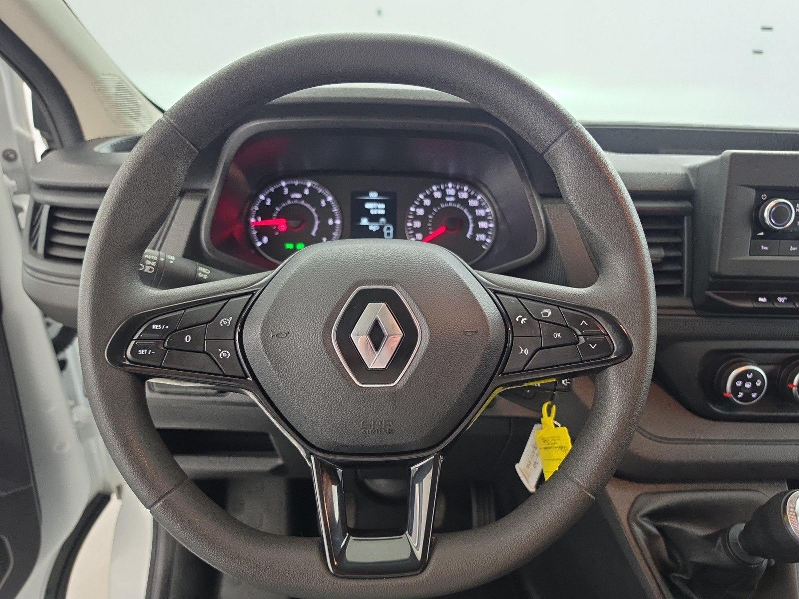 Vente en ligne Renault Trafic 3 Fourgon TRAFIC FG BLUE DCI 130 L1H1 3T GSR2 au prix de 22 990 €