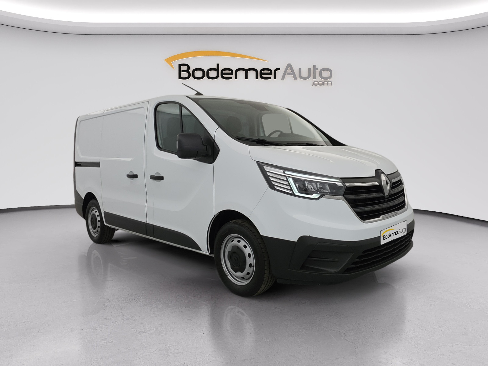 Vente en ligne Renault Trafic 3 Fourgon TRAFIC FG BLUE DCI 130 L1H1 3T GSR2 au prix de 22 990 €