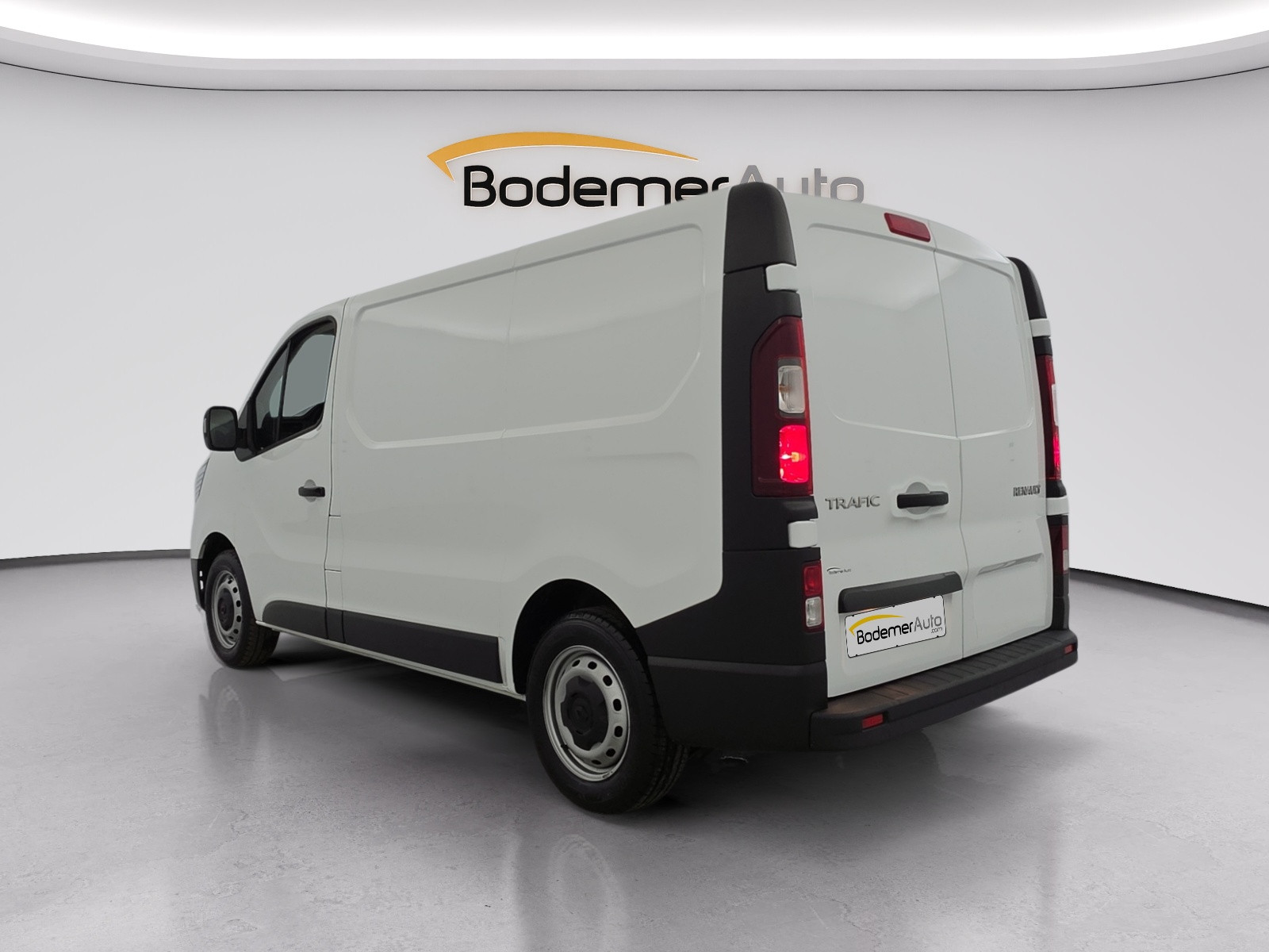 Vente en ligne Renault Trafic 3 Fourgon TRAFIC FG BLUE DCI 130 L1H1 3T GSR2 au prix de 22 990 €