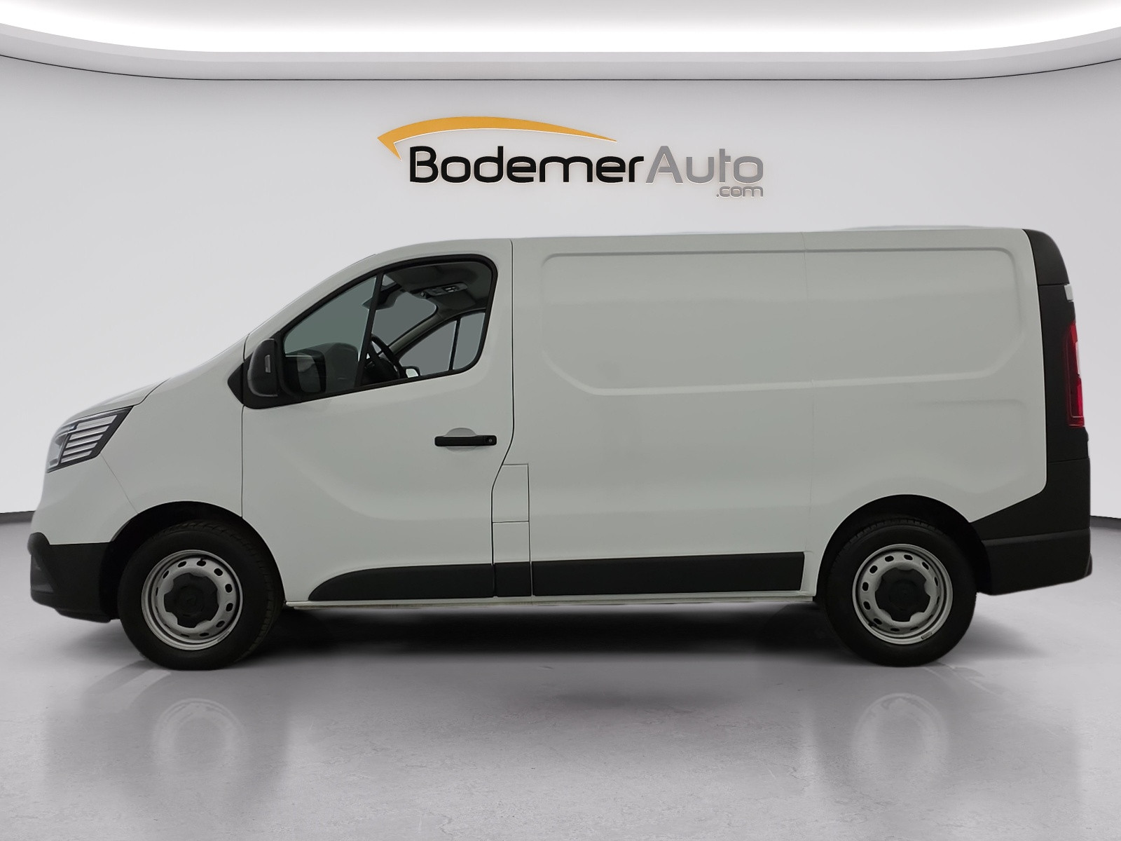 Vente en ligne Renault Trafic 3 Fourgon TRAFIC FG BLUE DCI 130 L1H1 3T GSR2 au prix de 22 990 €