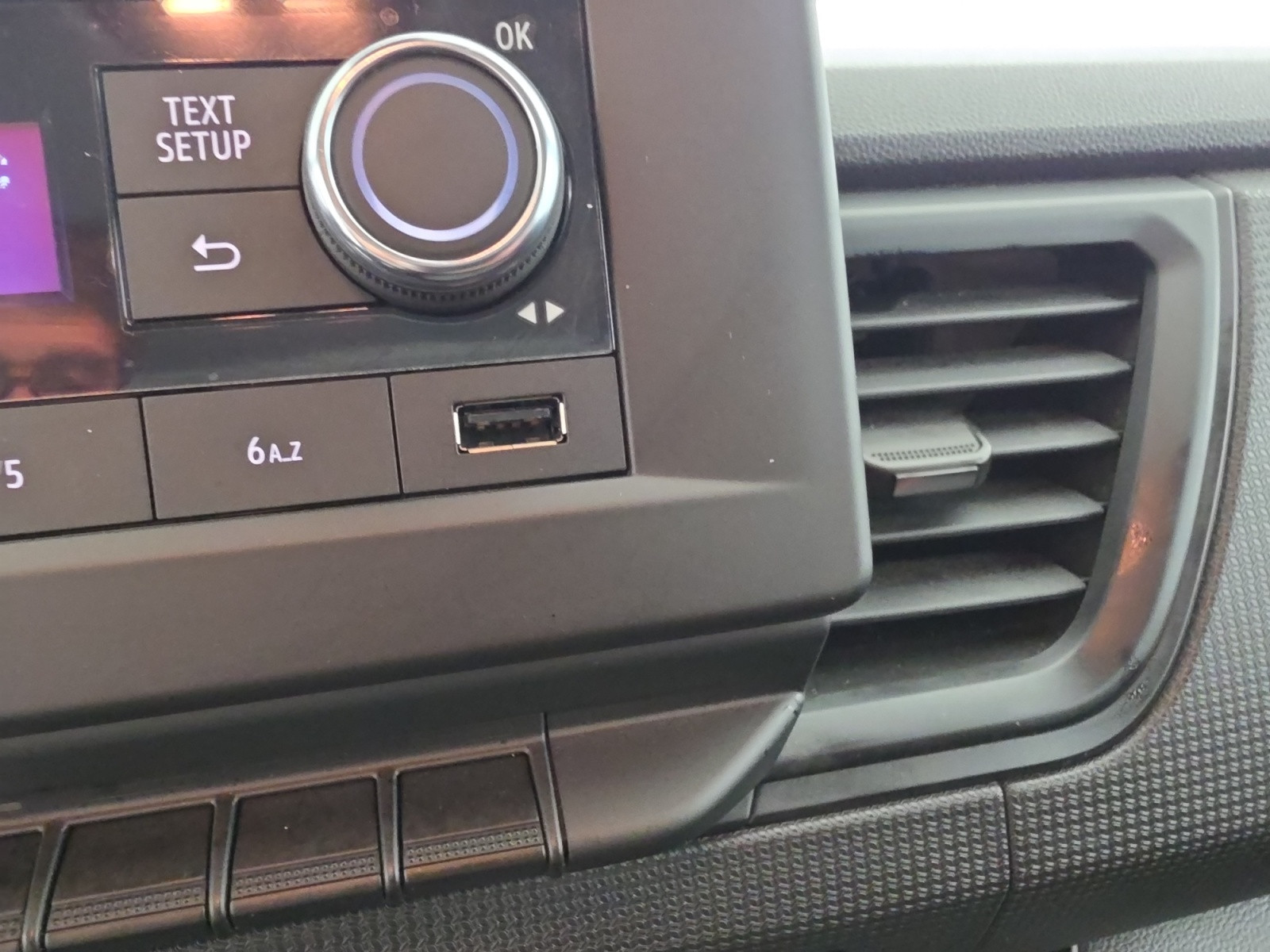Vente en ligne Renault Trafic 3 Fourgon TRAFIC FG BLUE DCI 130 L1H1 3T GSR2 au prix de 22 990 €