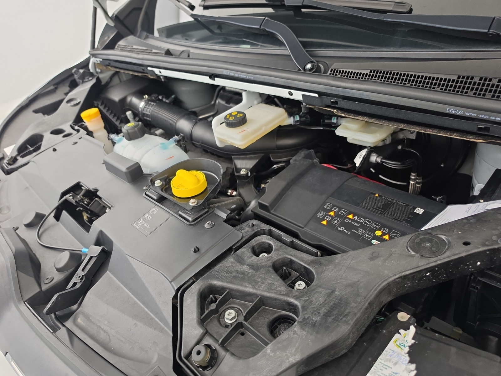 Vente en ligne Renault Trafic 3 Fourgon TRAFIC FG BLUE DCI 130 L1H1 3T GSR2 au prix de 22 990 €