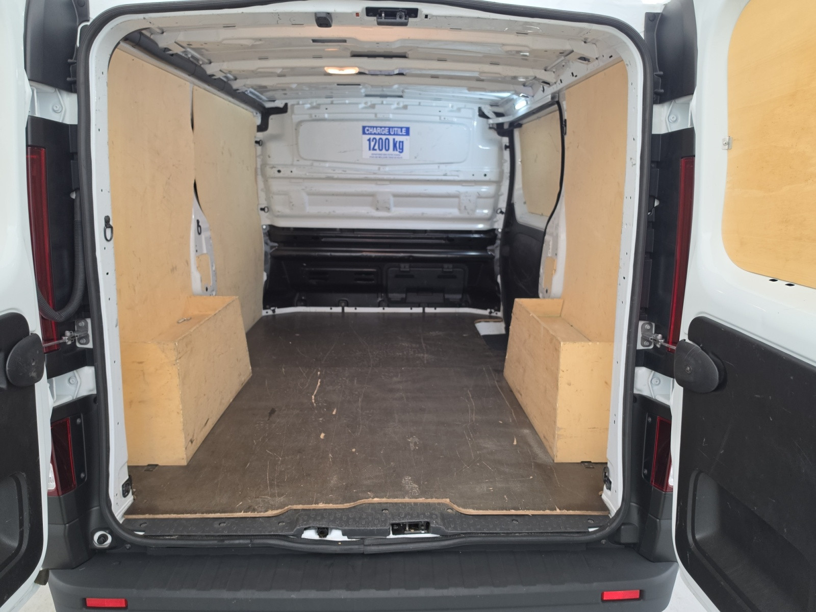 Vente en ligne Renault Trafic 3 Fourgon TRAFIC FG BLUE DCI 130 L1H1 3T GSR2 au prix de 22 990 €