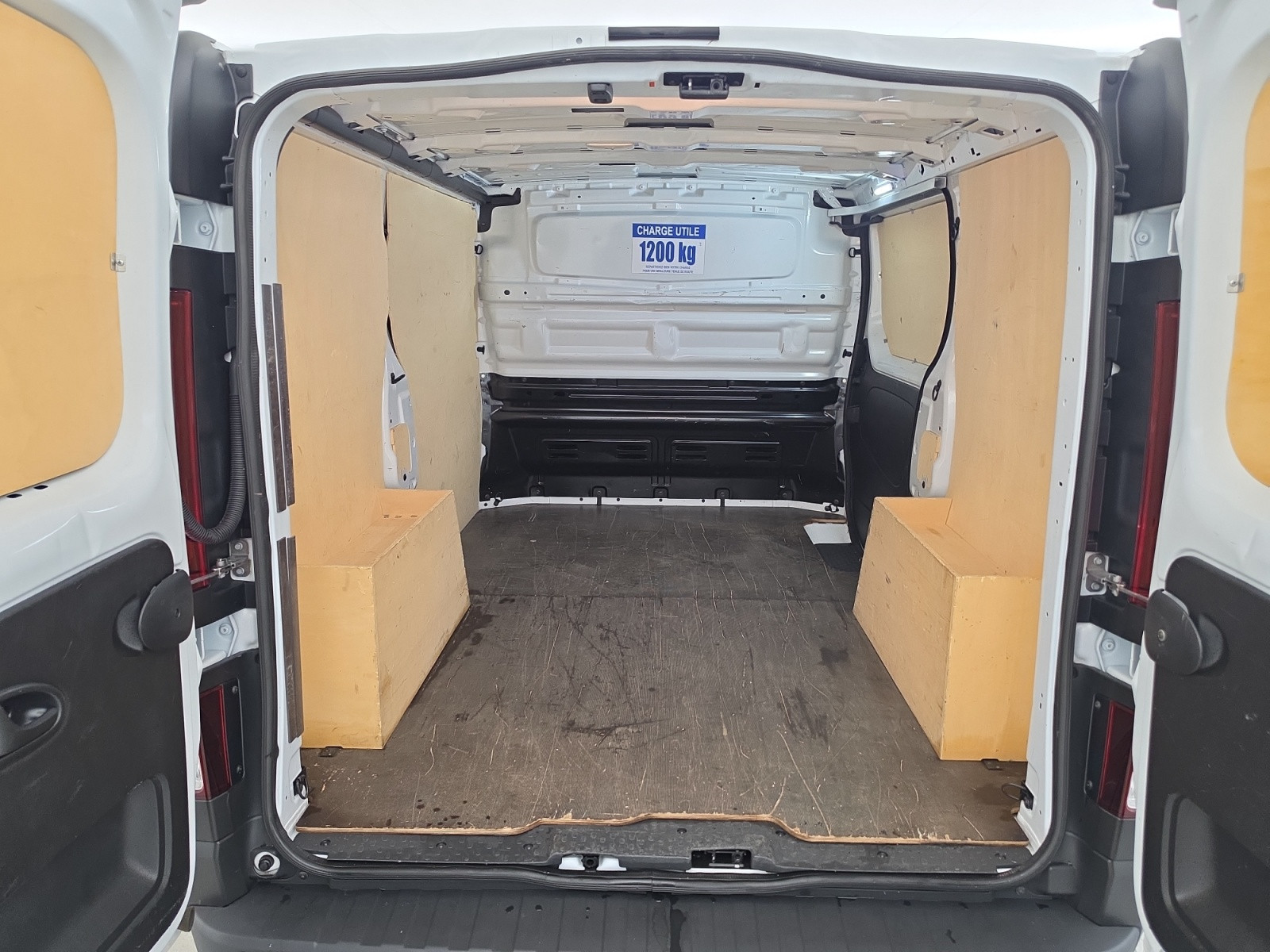 Vente en ligne Renault Trafic 3 Fourgon TRAFIC FG BLUE DCI 130 L1H1 3T GSR2 au prix de 22 990 €