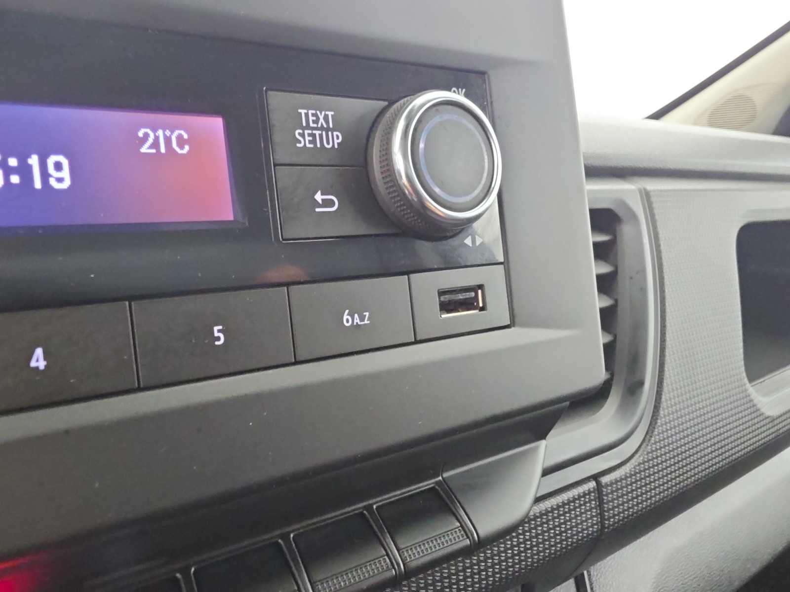 Vente en ligne Renault Trafic 3 Fourgon TRAFIC FG BLUE DCI 130 L1H1 3T GSR2 au prix de 22 990 €