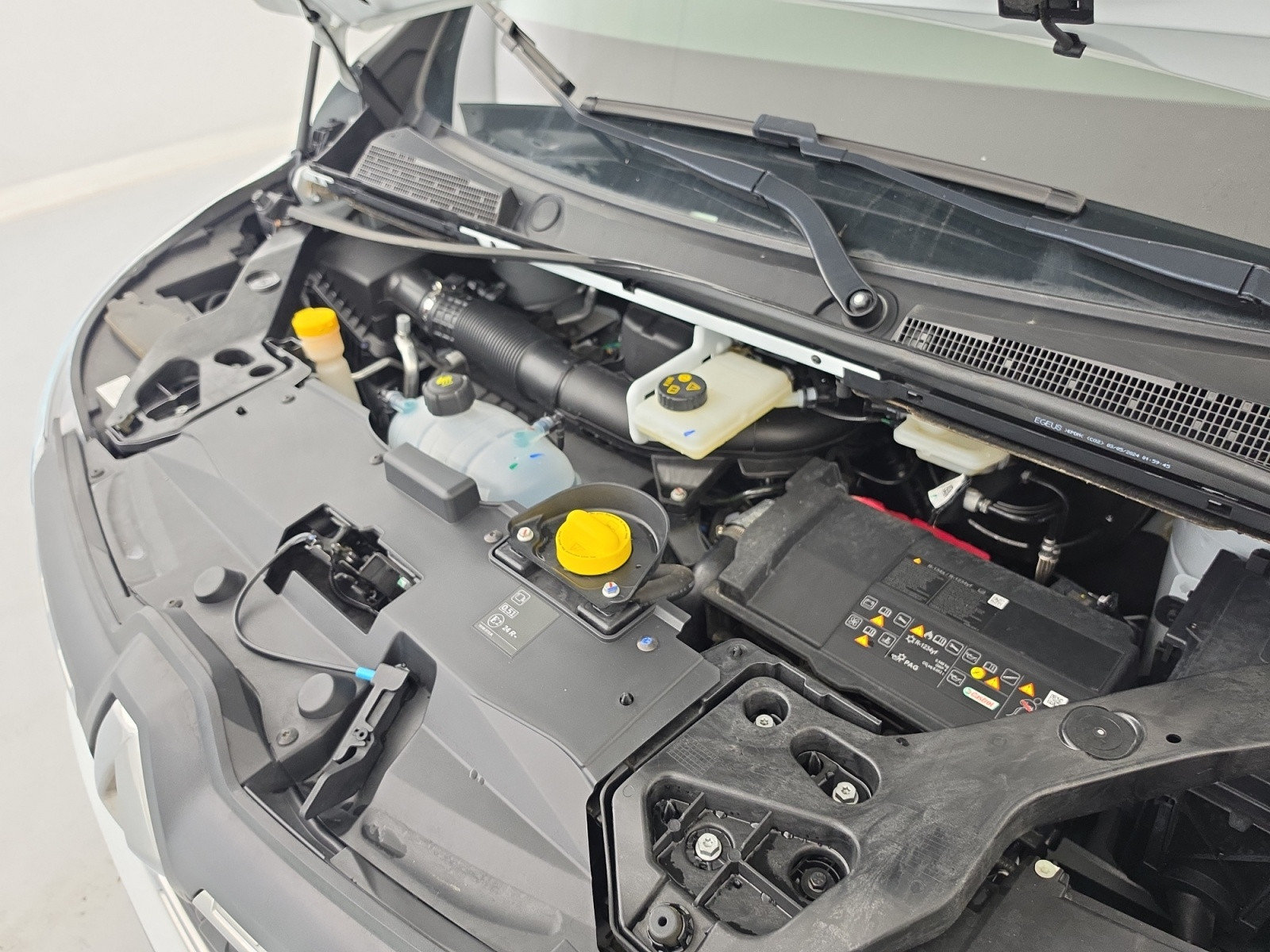 Vente en ligne Renault Trafic 3 Fourgon TRAFIC FG BLUE DCI 130 L1H1 3T GSR2 au prix de 22 990 €