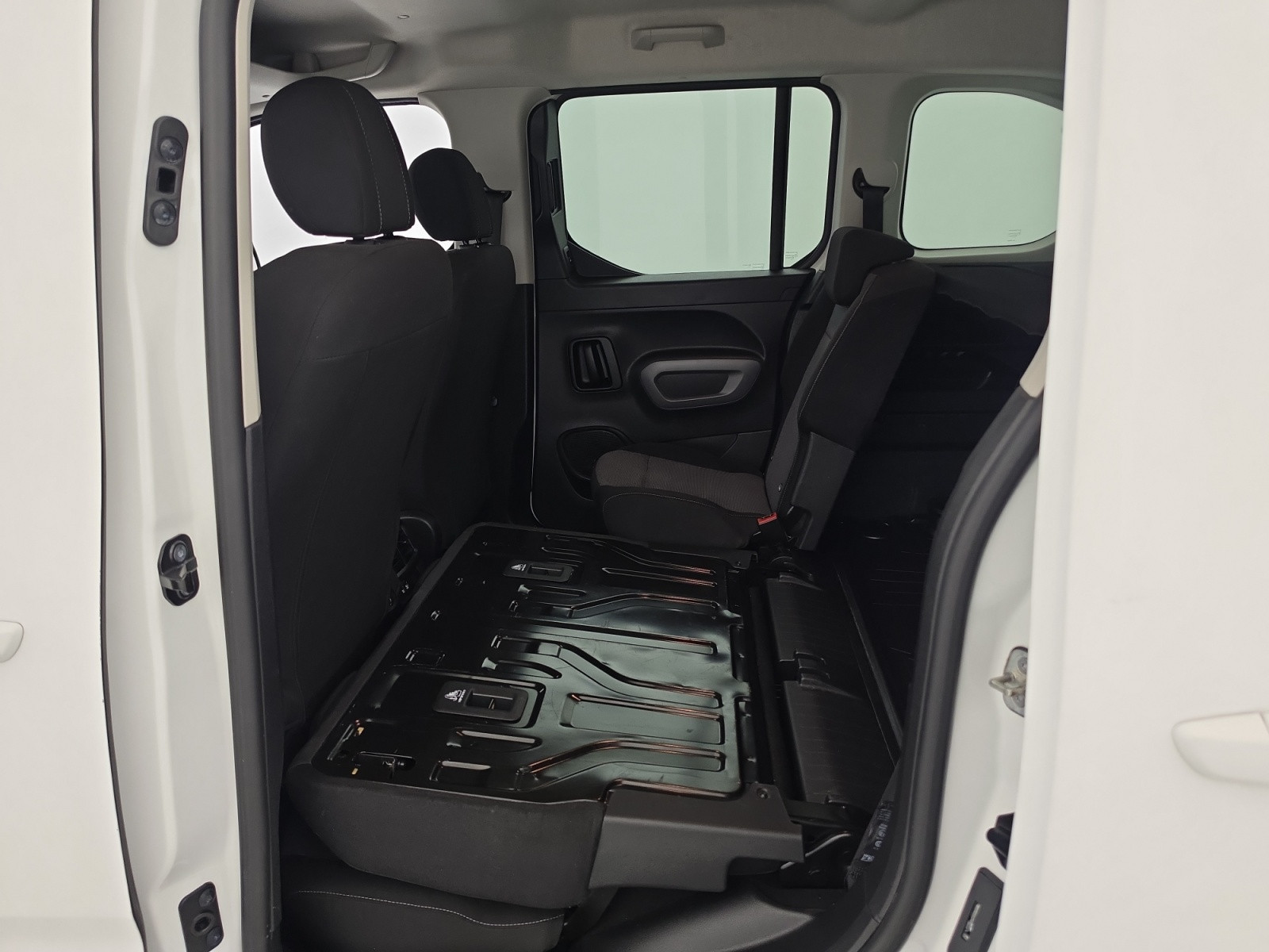 Vente en ligne Toyota Proace Verso  Medium 1.5L 130 D-4D BVM6 au prix de 19 490 €