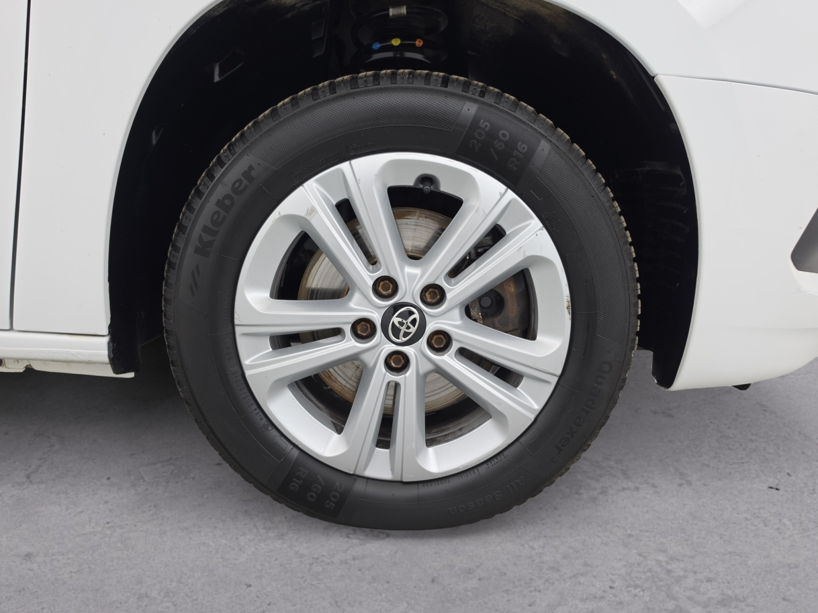 Vente en ligne Toyota Proace Verso  Medium 1.5L 130 D-4D BVM6 au prix de 19 490 €