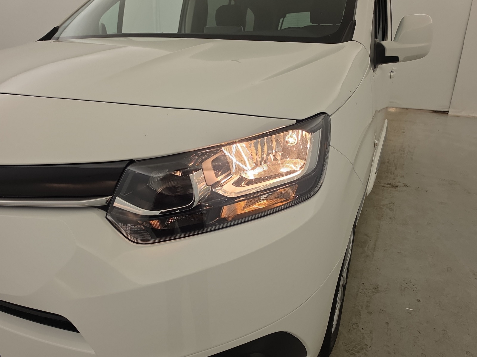 Vente en ligne Toyota Proace Verso  Medium 1.5L 130 D-4D BVM6 au prix de 19 490 €