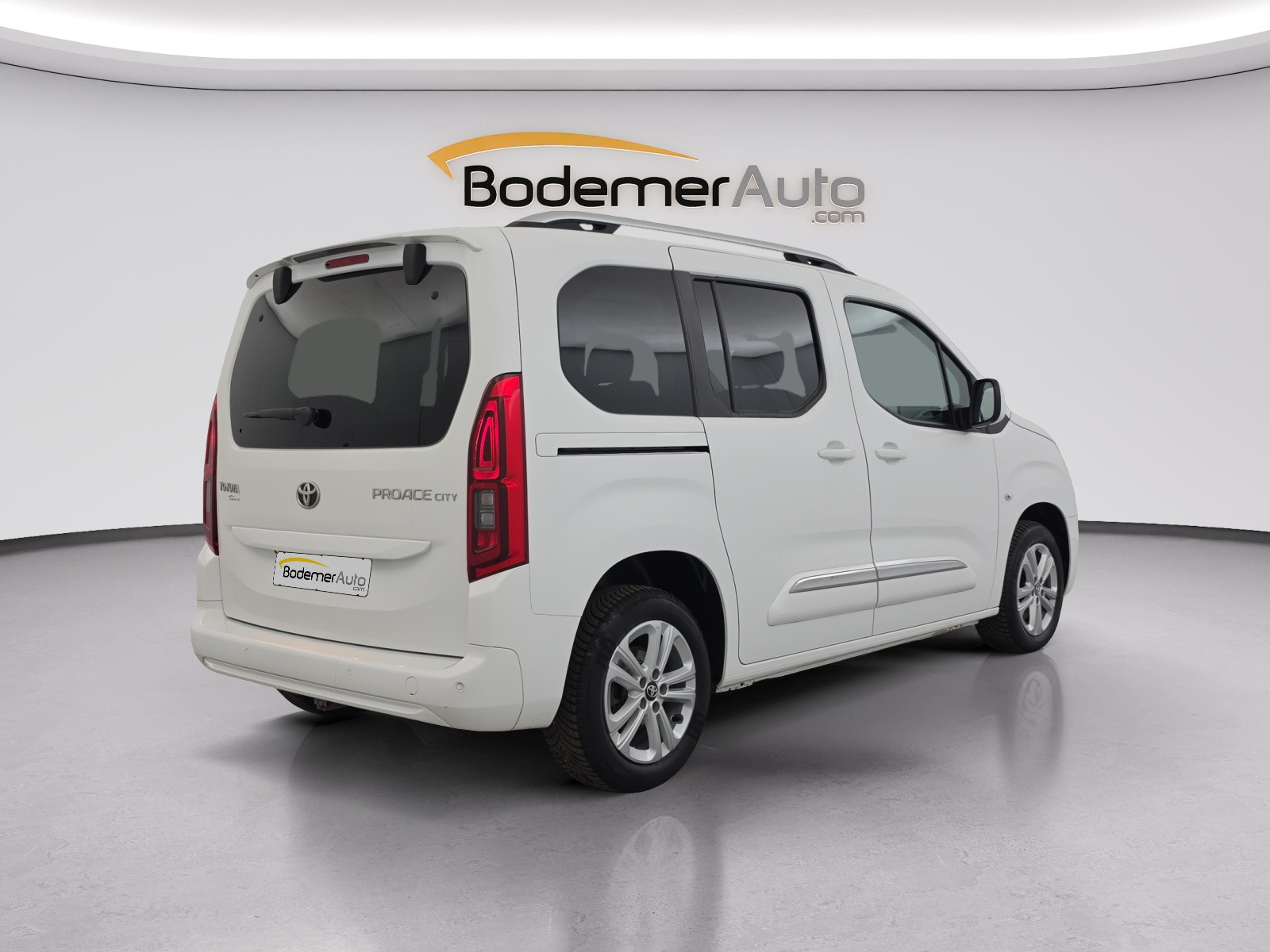 Vente en ligne Toyota Proace Verso  Medium 1.5L 130 D-4D BVM6 au prix de 19 490 €