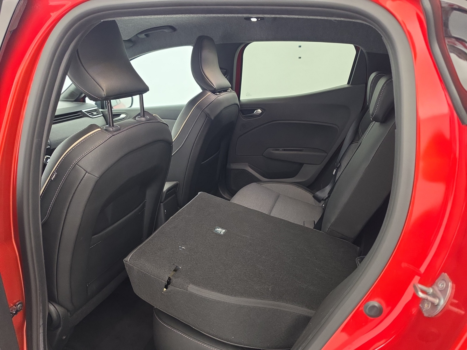 Vente en ligne Renault Clio 5 Clio TCe 90 au prix de 15 390 €