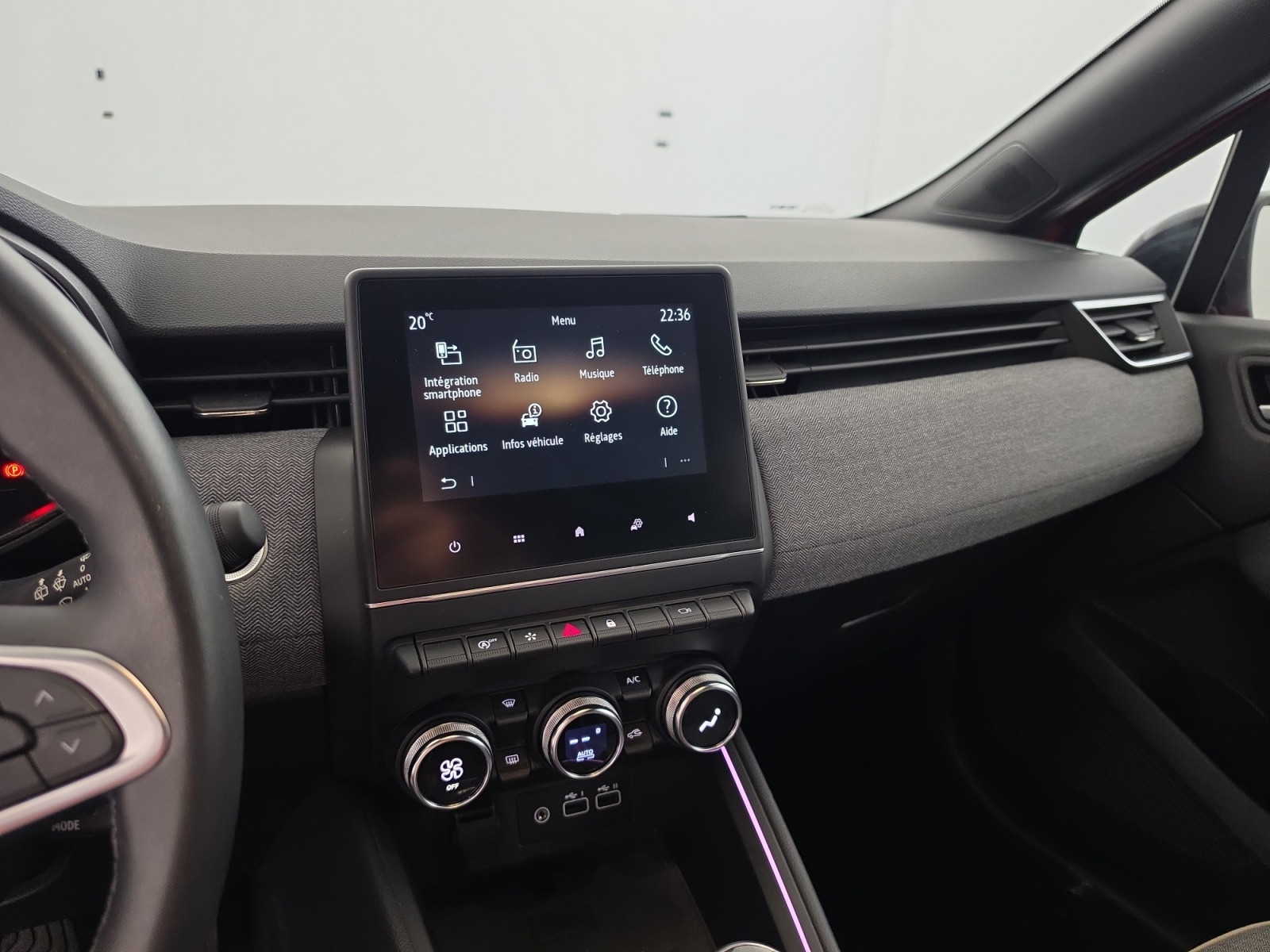 Vente en ligne Renault Clio 5 Clio TCe 90 au prix de 15 390 €