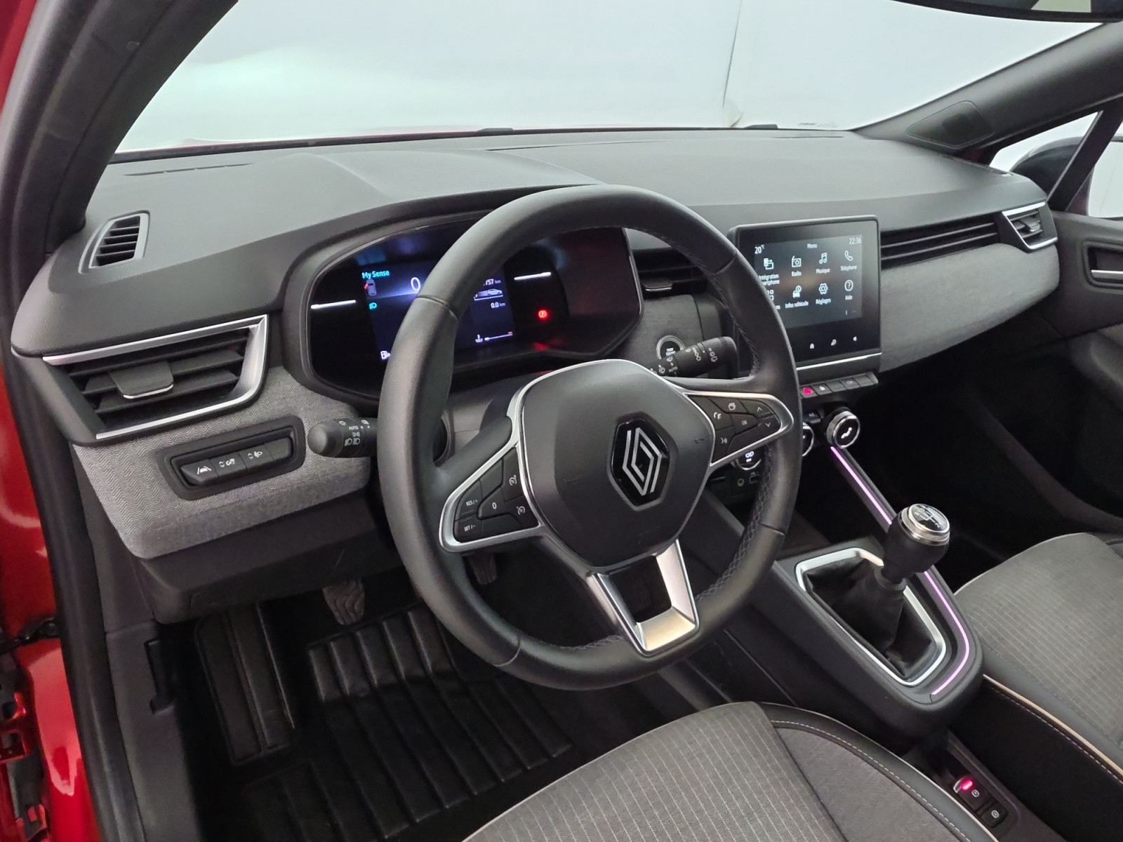 Vente en ligne Renault Clio 5 Clio TCe 90 au prix de 15 390 €