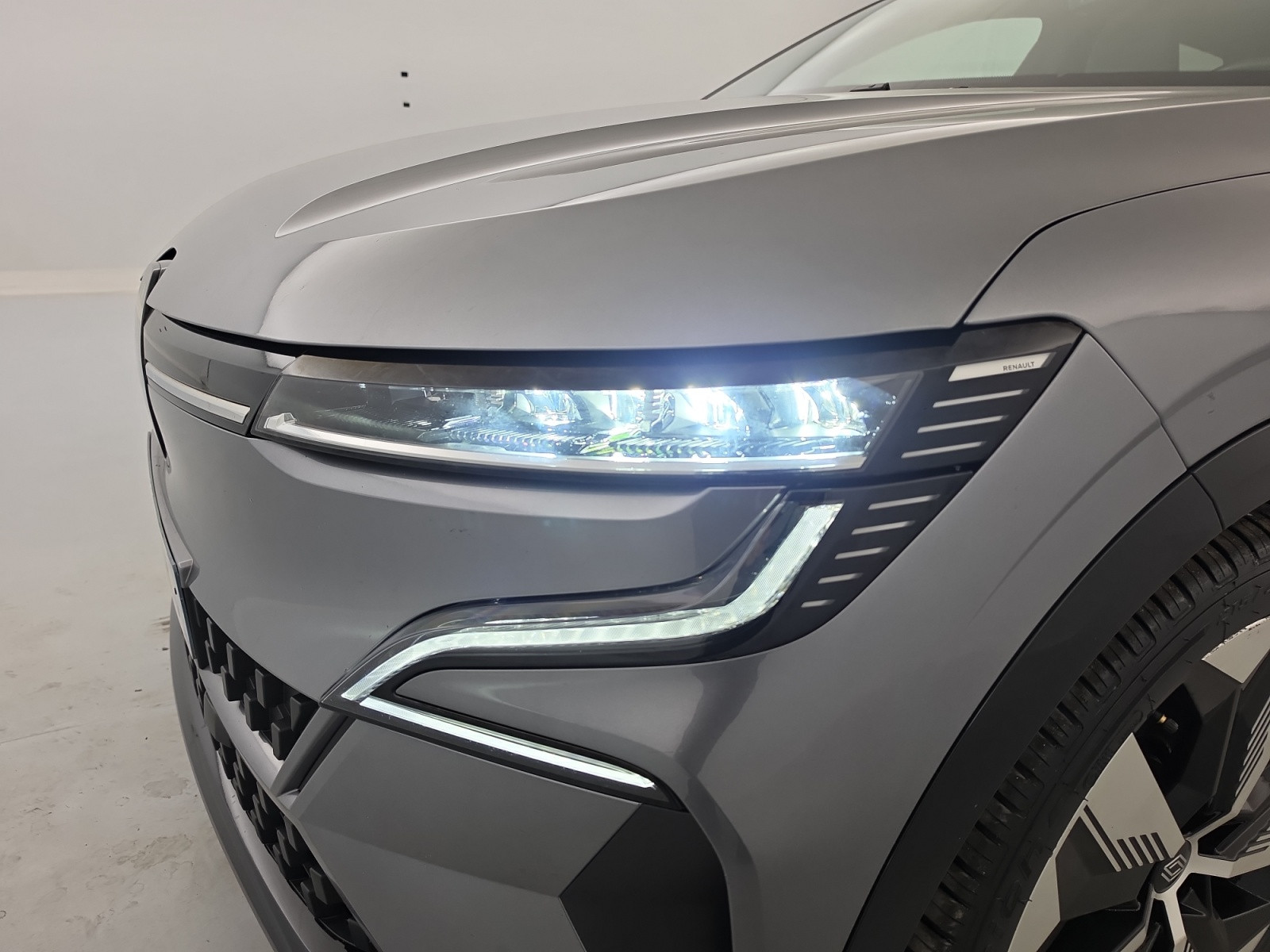Vente en ligne Renault Megane E-Tech  EV60 220 ch super charge au prix de 25 490 €