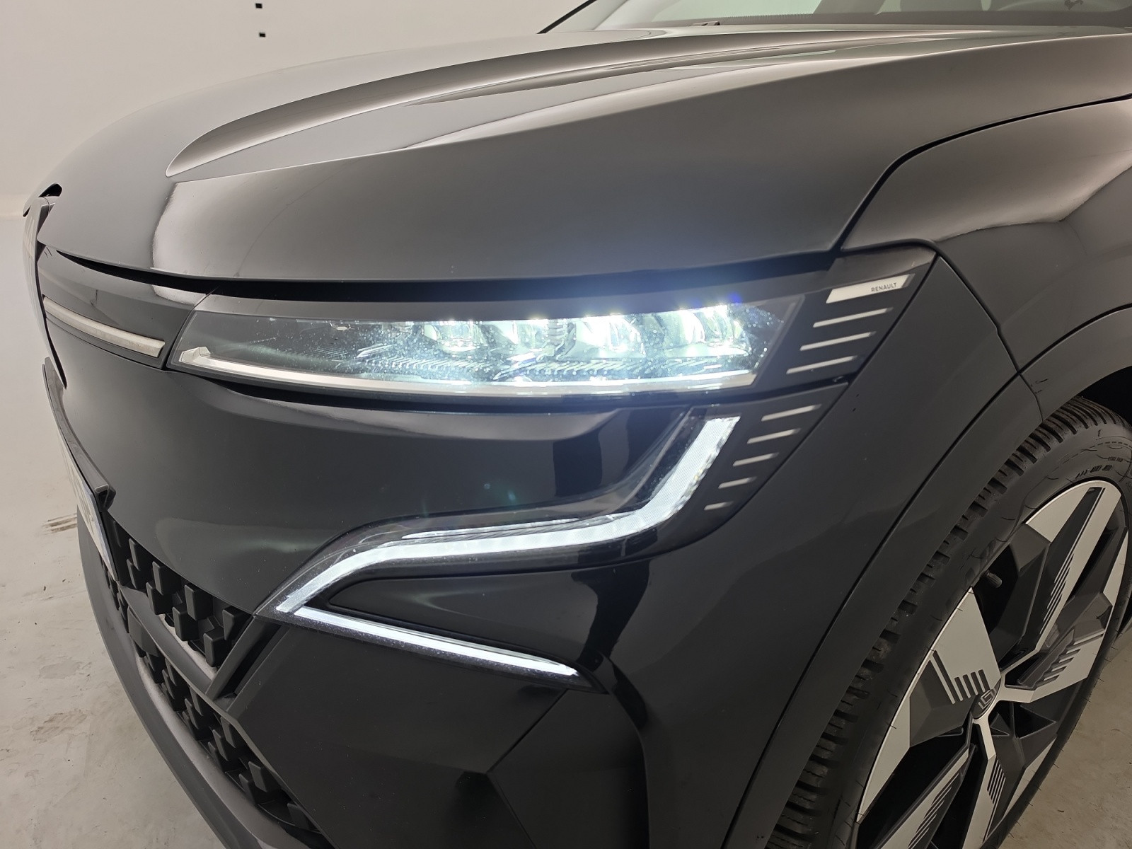 Vente en ligne Renault Megane E-Tech  EV60 220 ch super charge au prix de 22 490 €
