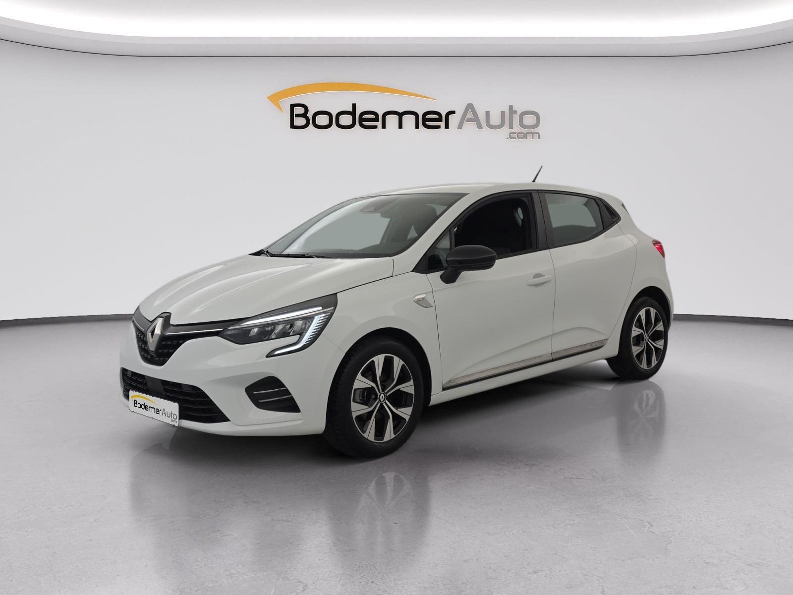 Renault Clio 5 Clio TCe 90 - 21N occasion de 2022 en vente à Vannes