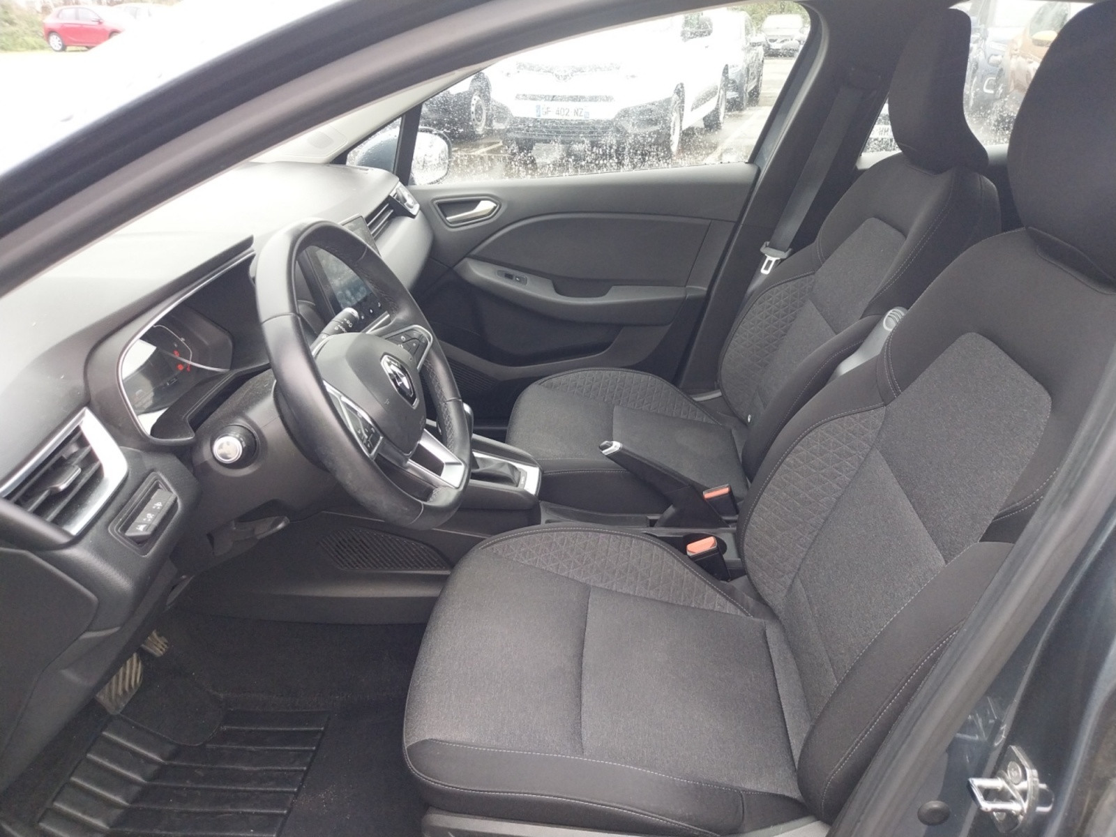 Vente en ligne Renault Clio 5 Clio E-Tech 140 - 21 au prix de 12 490 €