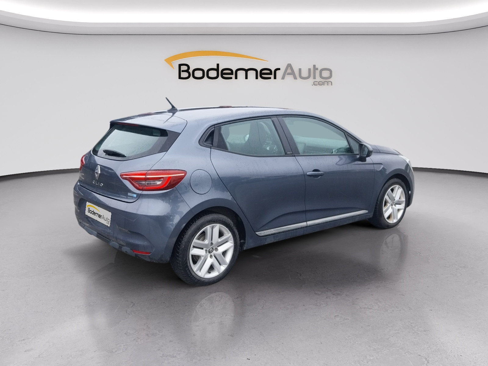 Vente en ligne Renault Clio 5 Clio E-Tech 140 - 21 au prix de 12 490 €