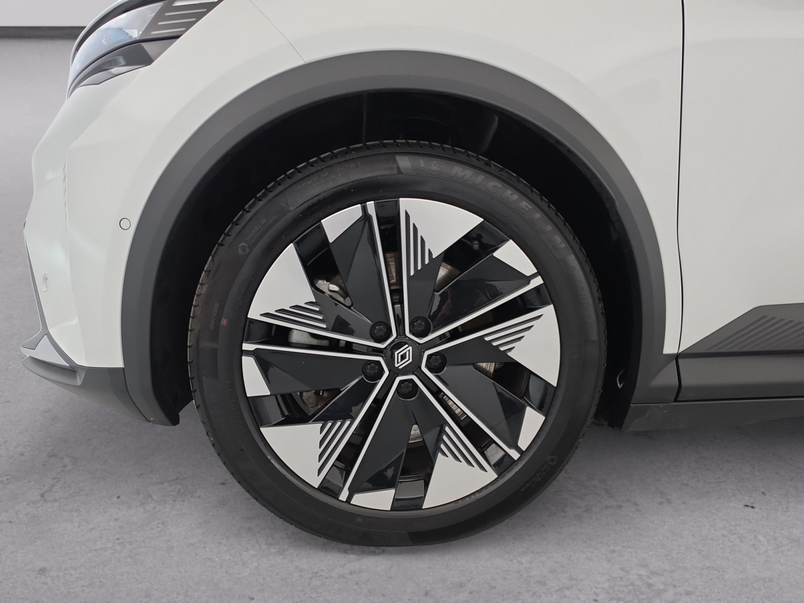 Vente en ligne Renault Scenic E-Tech Scenic E-Tech électrique 220 ch grande autonomie au prix de 37 490 €