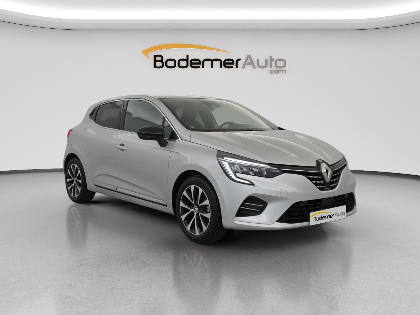 Vente en ligne Renault Clio 5 Clio E-Tech full hybrid 145 au prix de 18 490 €