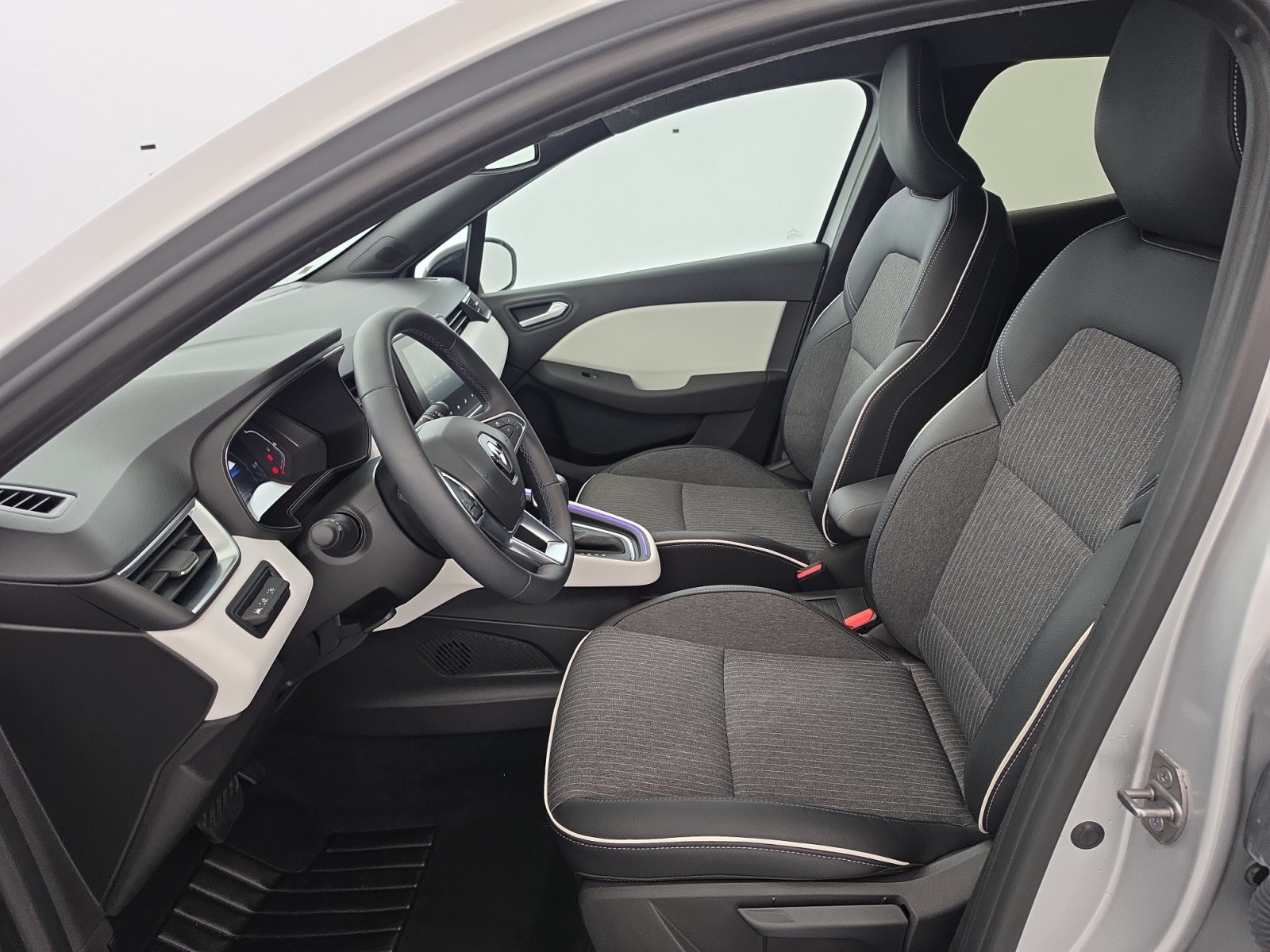 Vente en ligne Renault Clio 5 Clio E-Tech full hybrid 145 au prix de 18 490 €