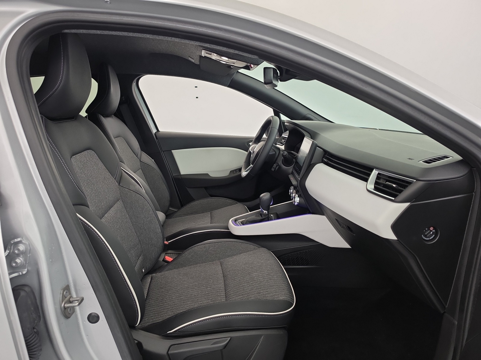 Vente en ligne Renault Clio 5 Clio E-Tech full hybrid 145 au prix de 18 490 €