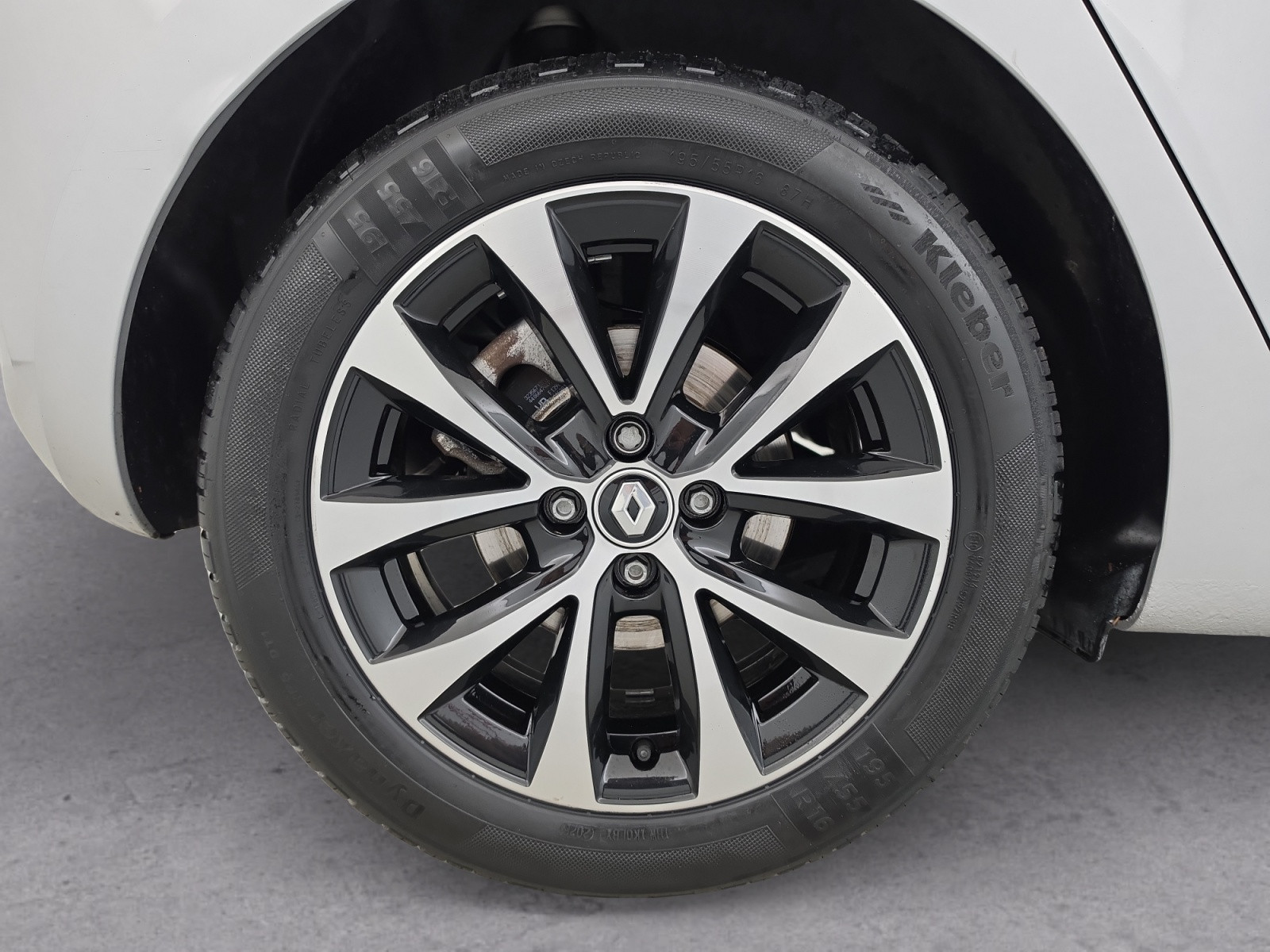 Vente en ligne Renault Clio 5 Clio E-Tech full hybrid 145 au prix de 18 490 €