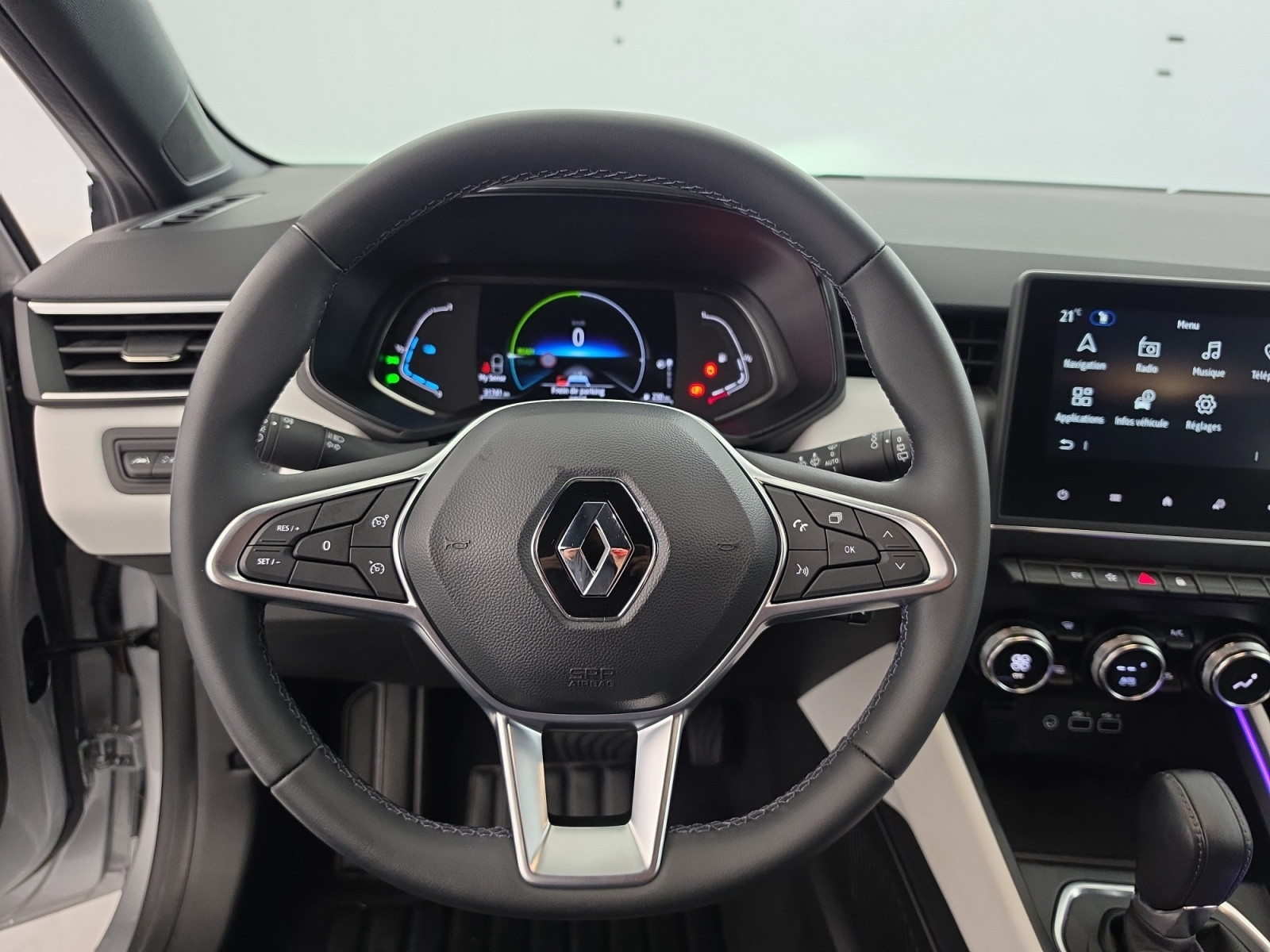 Vente en ligne Renault Clio 5 Clio E-Tech full hybrid 145 au prix de 18 490 €