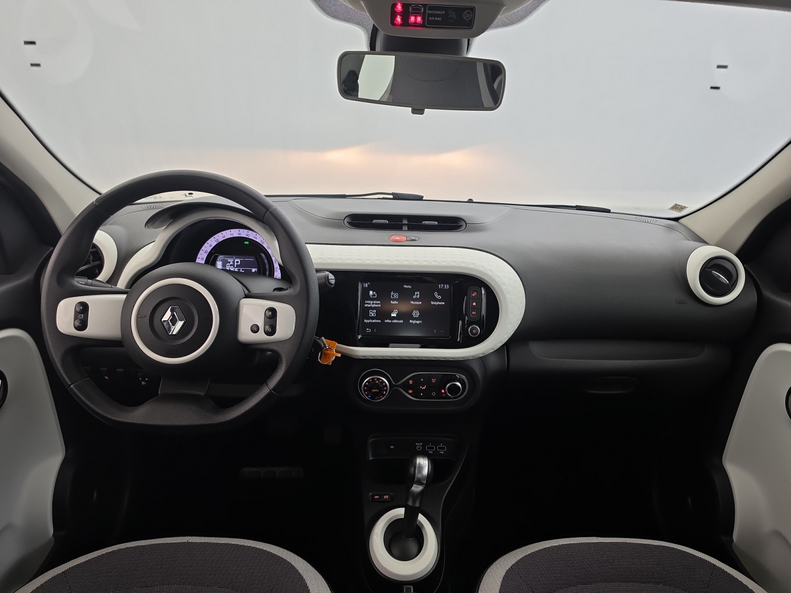Vente en ligne Renault Twingo Electrique Twingo III E-Tech au prix de 13 490 €