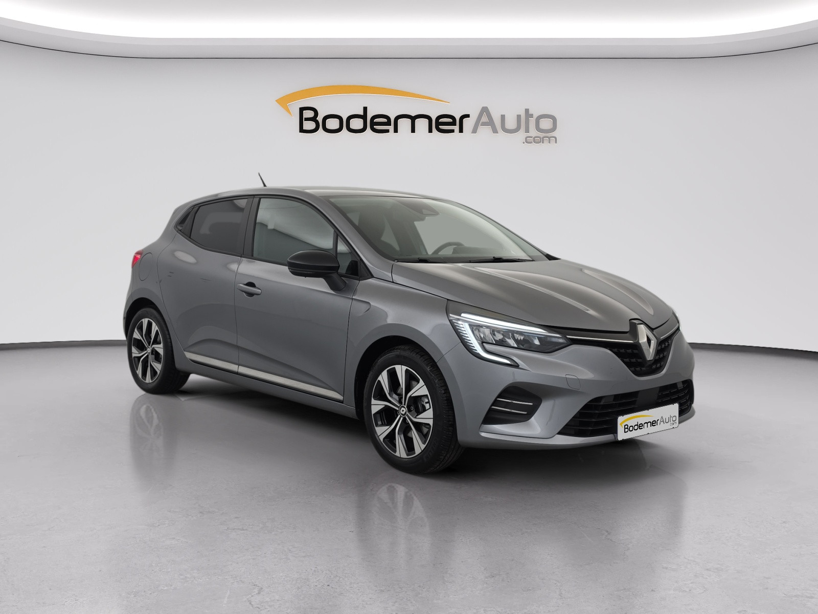 Vente en ligne Renault Clio 5 Clio E-Tech full hybrid 145 au prix de 16 790 €