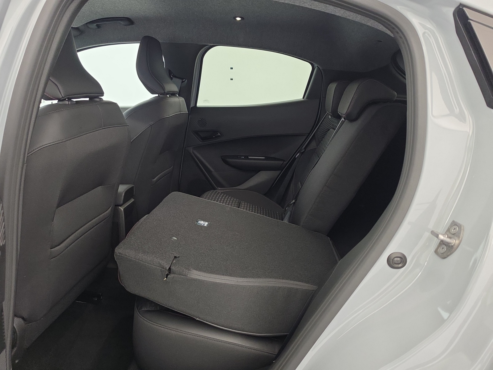 Vente en ligne Renault Clio 6 Clio TCe 115 ch au prix de 21 990 €