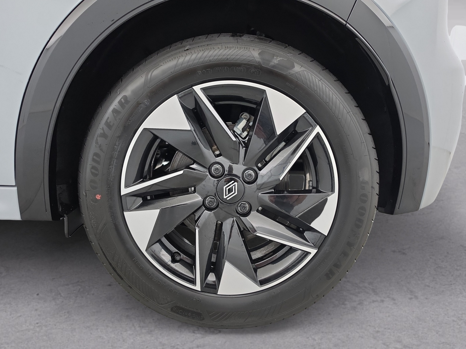 Vente en ligne Renault Clio 6 Clio TCe 115 ch au prix de 21 990 €