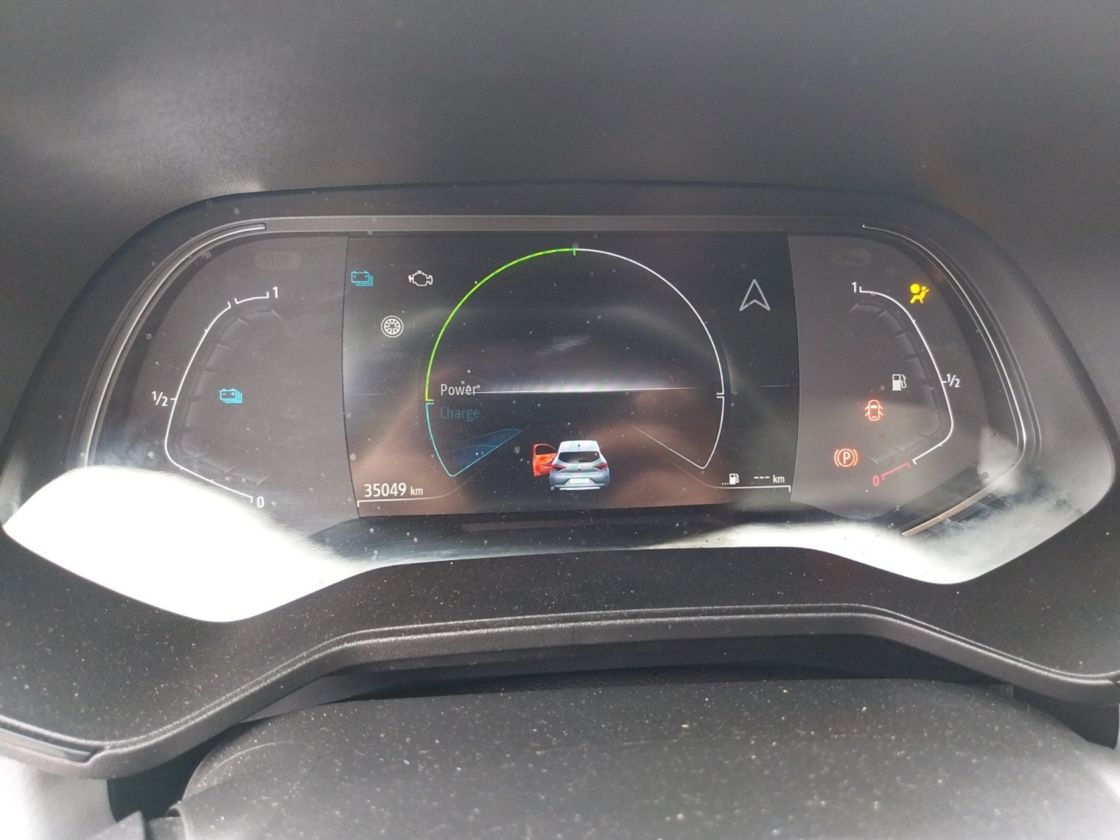 Vente en ligne Renault Clio 5 Clio E-Tech full hybrid 145 au prix de 16 790 €