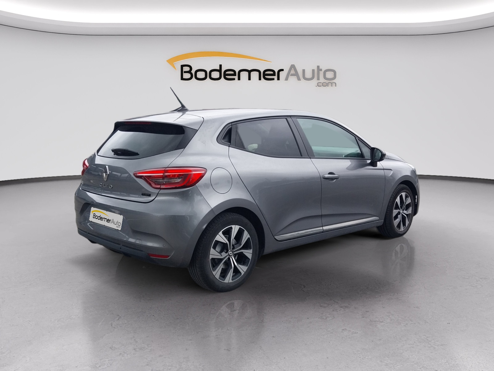 Vente en ligne Renault Clio 5 Clio E-Tech full hybrid 145 au prix de 16 790 €