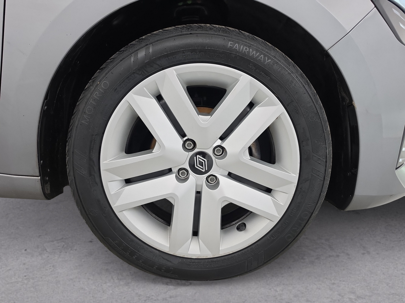 Vente en ligne Renault Clio 5 Clio SCe 65 au prix de 12 690 €
