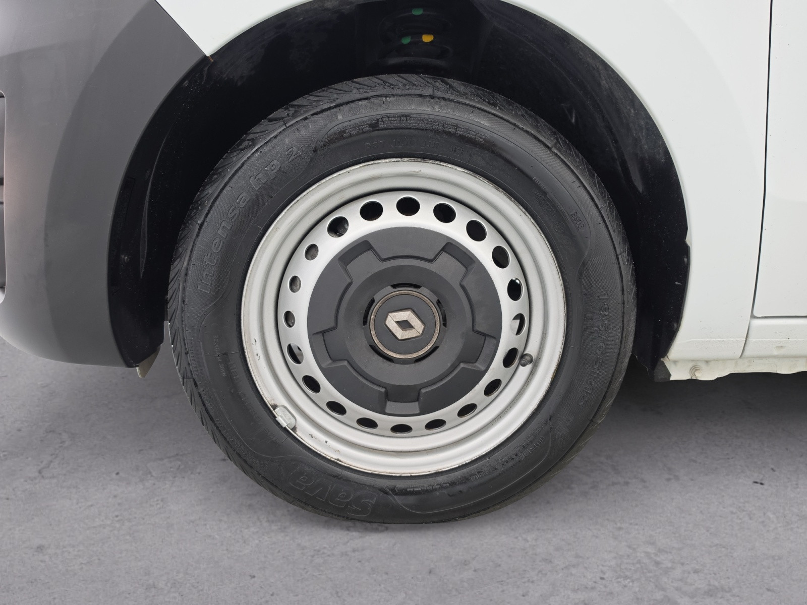 Vente en ligne Renault Express Van  BLUE DCI 95 - 22 au prix de 15 990 €