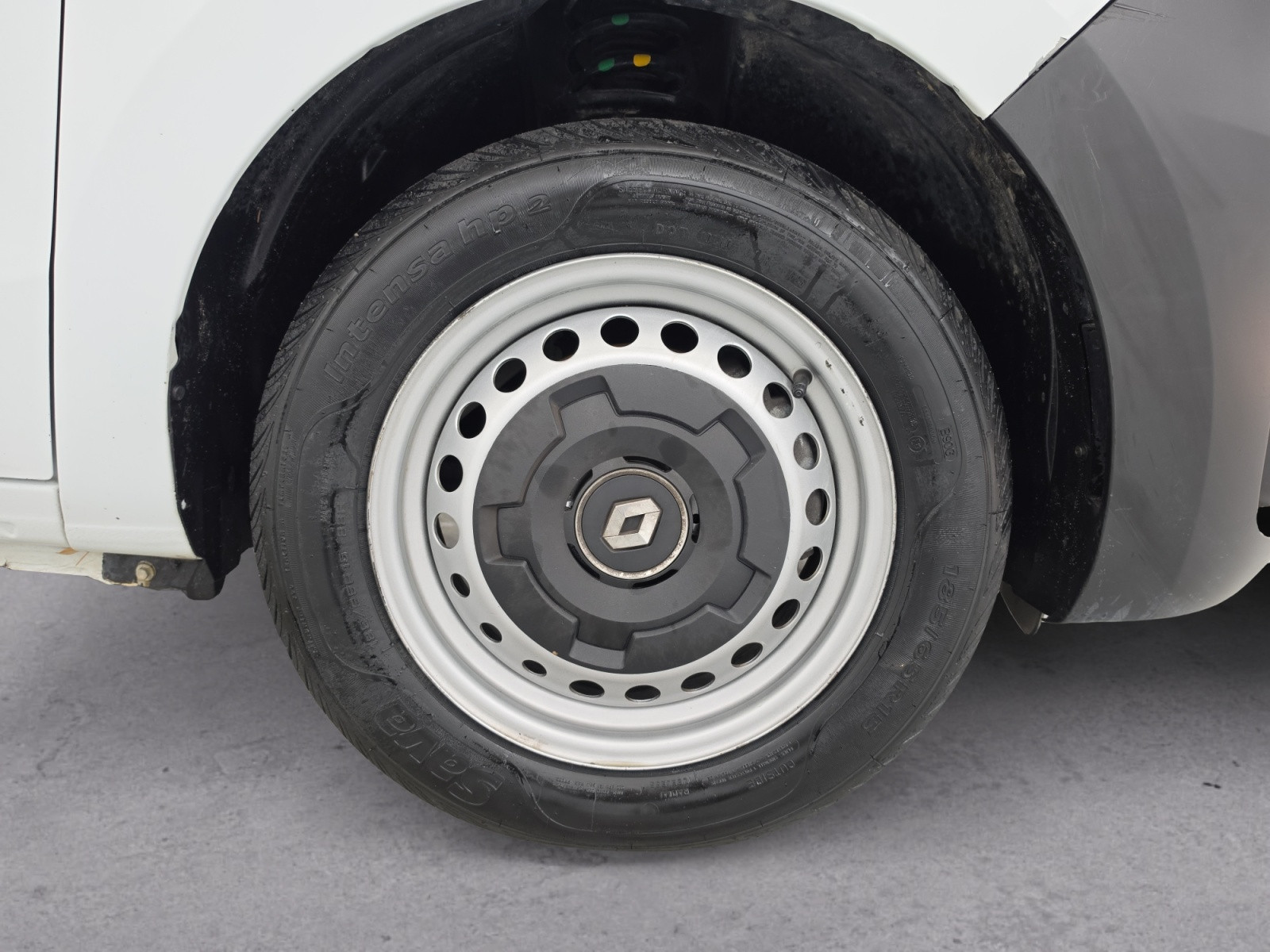 Vente en ligne Renault Express Van  BLUE DCI 95 - 22 au prix de 15 990 €